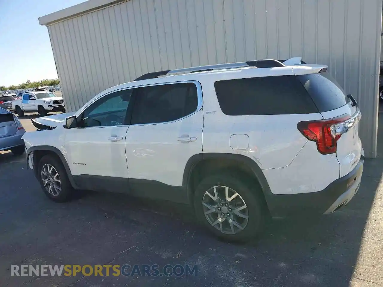 2 Фотография поврежденного автомобиля 1GKKNML49PZ169816 GMC ACADIA 2023
