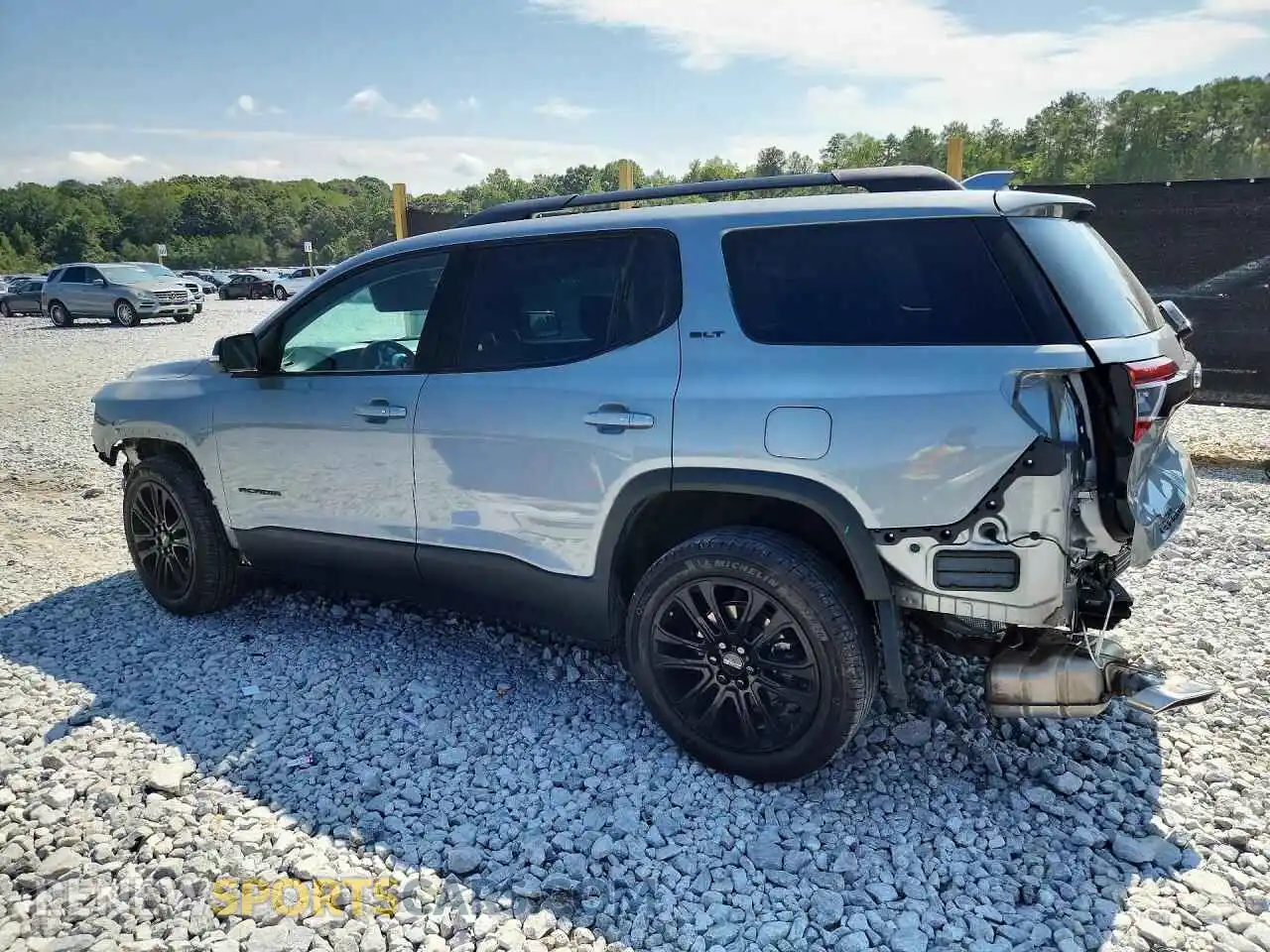 2 fotografías del automóvil dañado 1GKKNMLS1PZ137232 GMC ACADIA 2023