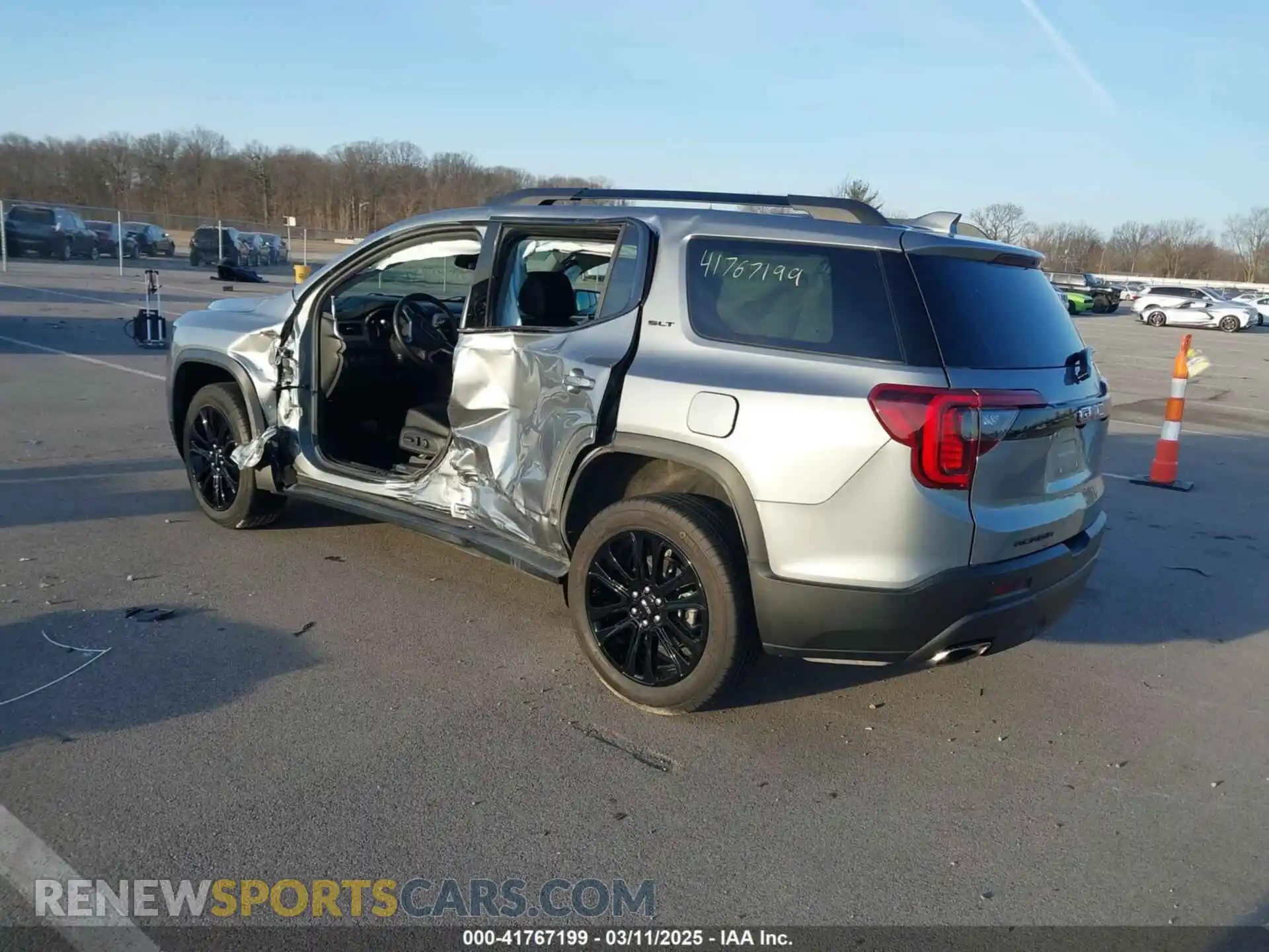 3 Photograph of a damaged car 1GKKNMLS8PZ212914 GMC ACADIA 2023