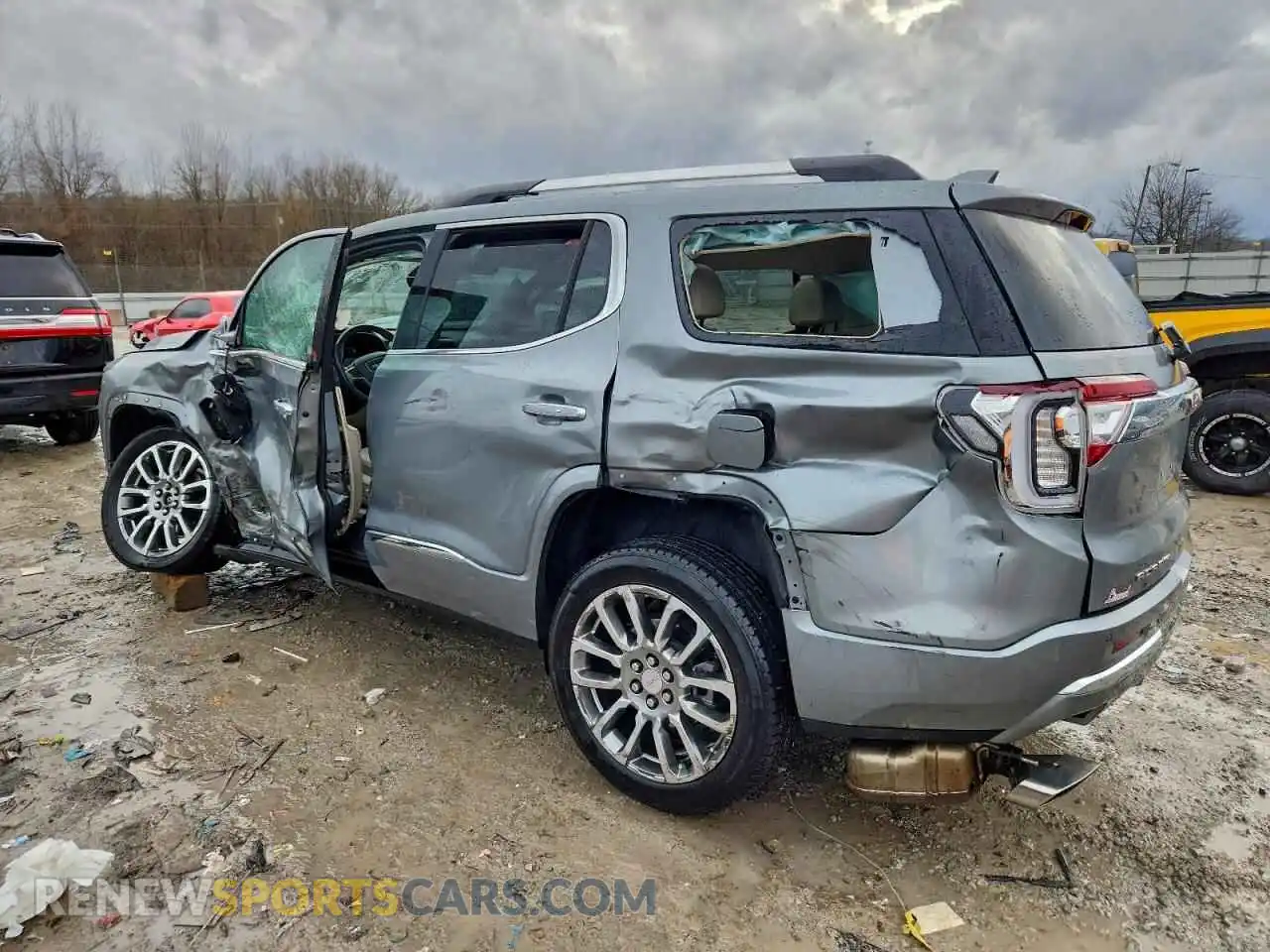 2 Photograph of a damaged car 1GKKNPLS0PZ128040 GMC ACADIA 2023