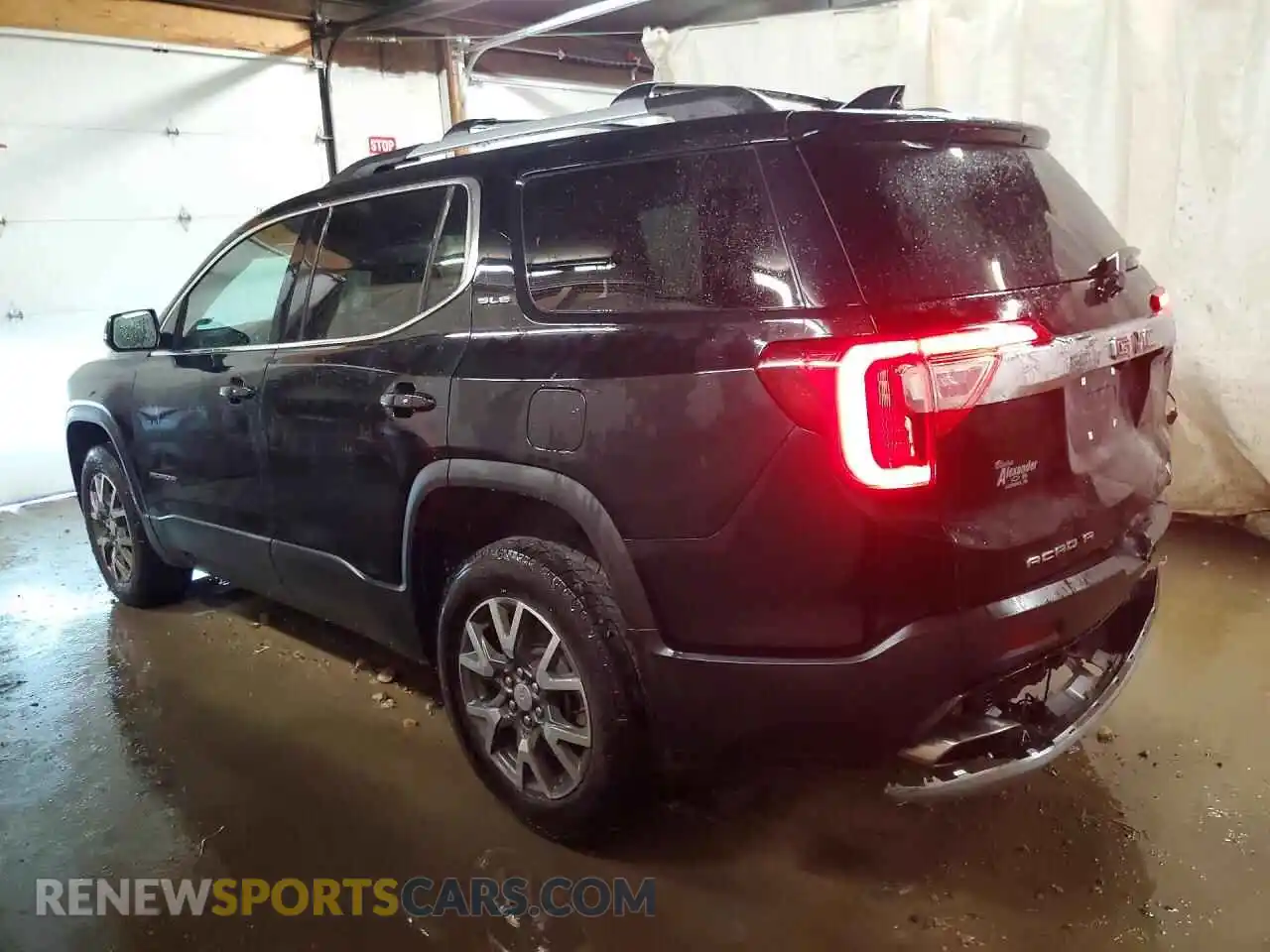 2 Photograph of a damaged car 1GKKNRL41PZ207536 GMC ACADIA 2023