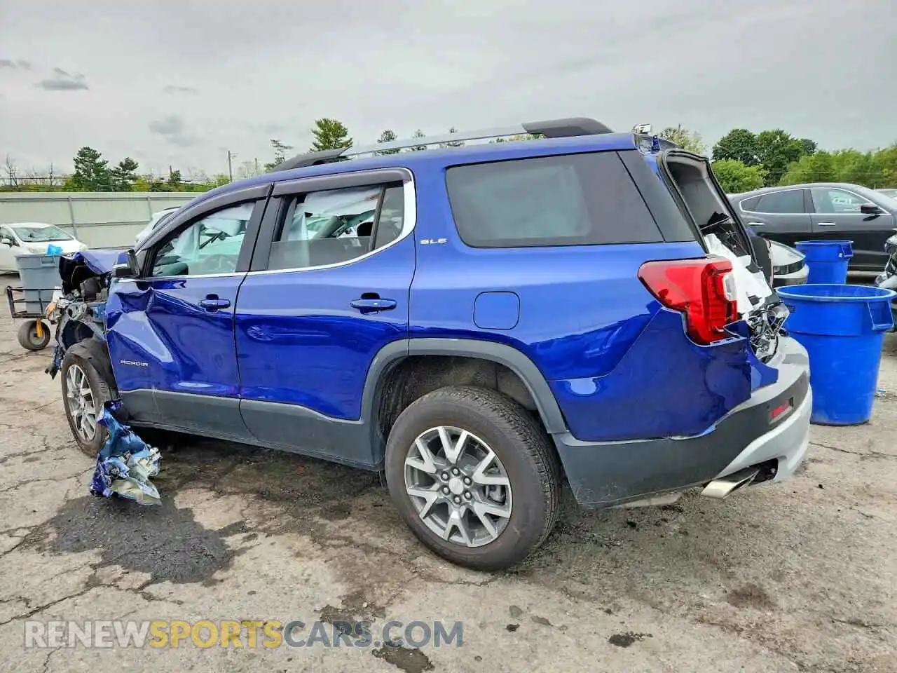 2 Photograph of a damaged car 1GKKNRL47PZ116500 GMC ACADIA 2023
