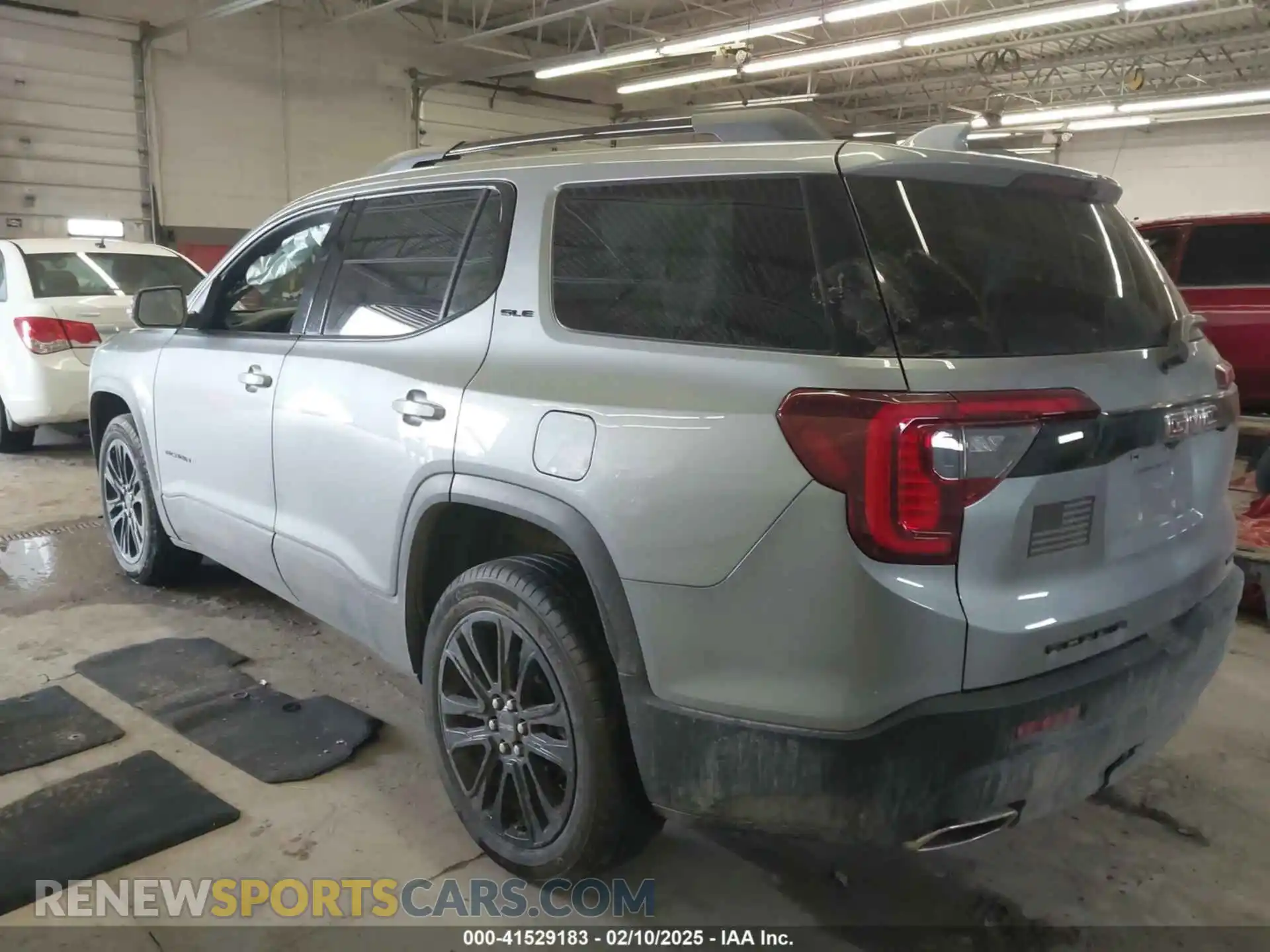 3 Photograph of a damaged car 1GKKNRL47PZ200624 GMC ACADIA 2023