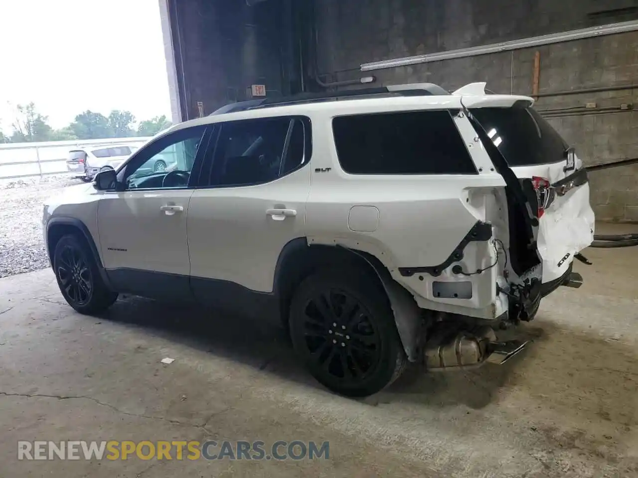 2 Photograph of a damaged car 1GKKNULS3PZ219950 GMC ACADIA 2023