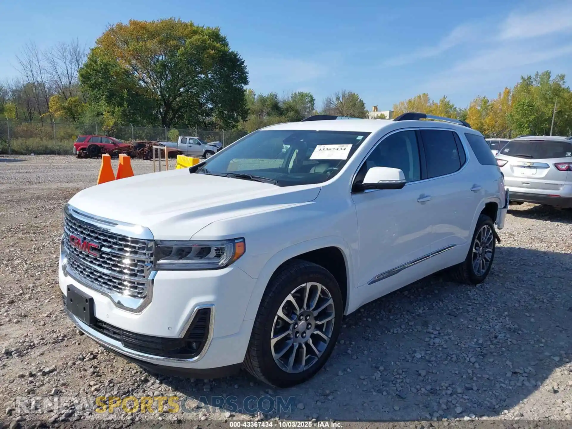 2 Photograph of a damaged car 1GKKNXLS6PZ229664 GMC ACADIA 2023