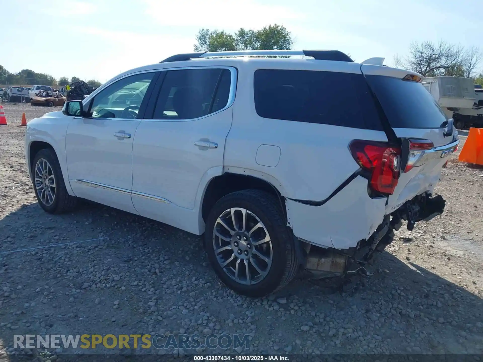 3 Photograph of a damaged car 1GKKNXLS6PZ229664 GMC ACADIA 2023