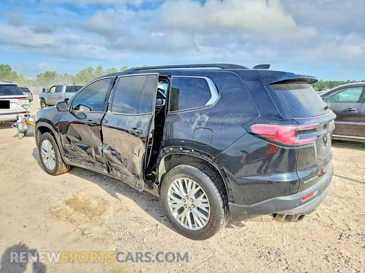2 fotografías del automóvil dañado 1GKENKKS9RJ196632 GMC ACADIA 2024