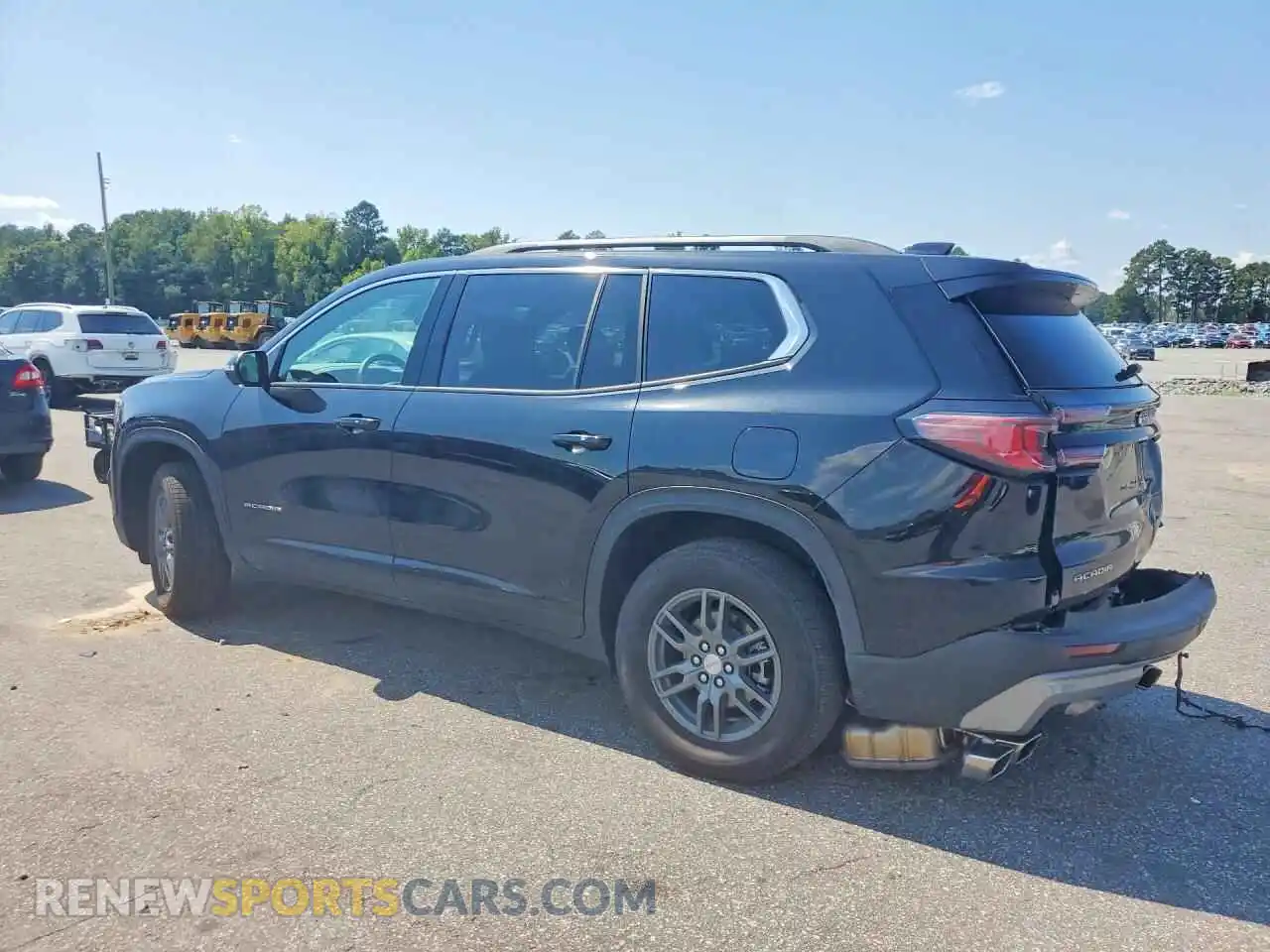 2 Photograph of a damaged car 1GKENKRS4SJ262760 GMC ACADIA 2025