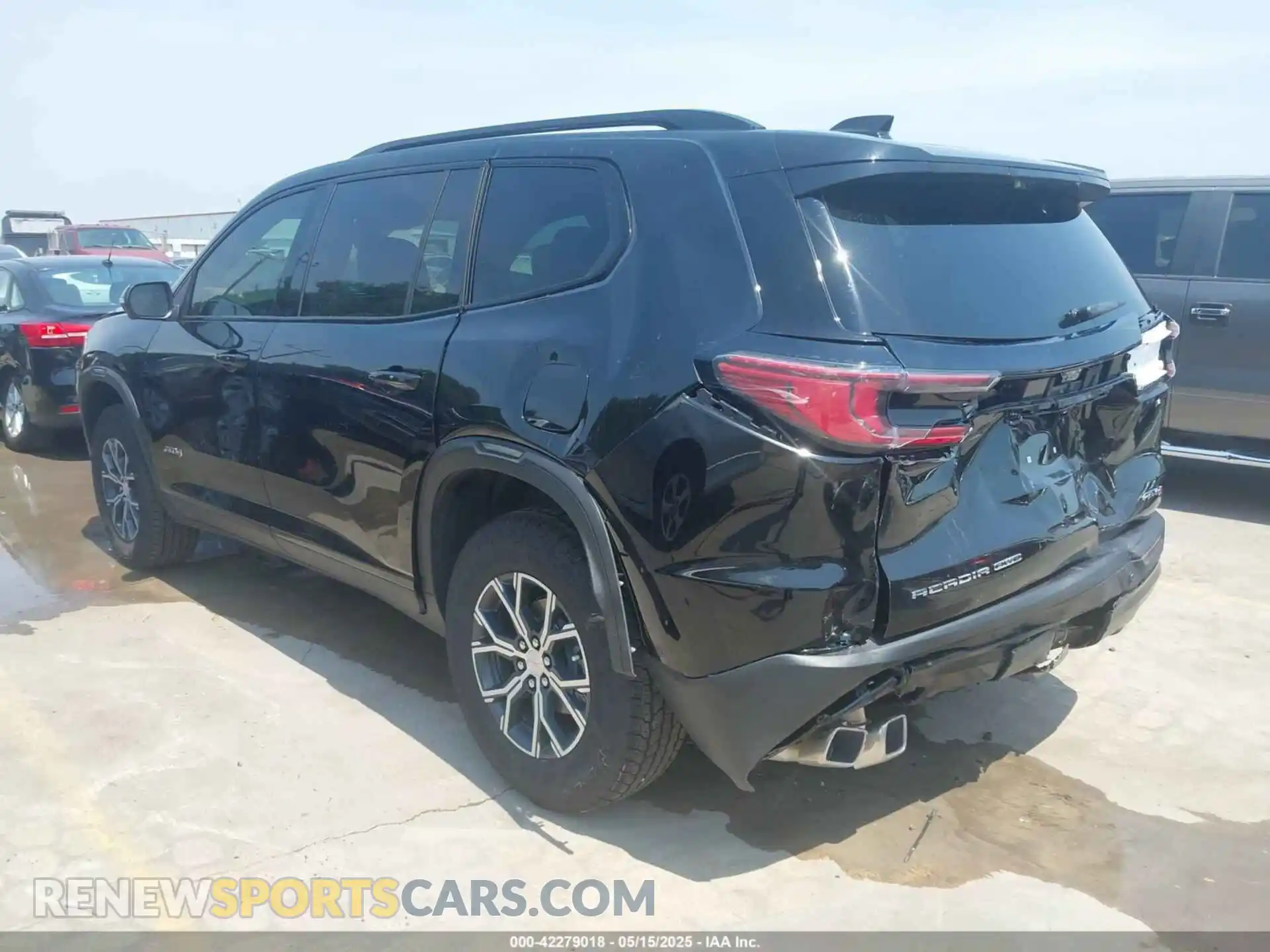 3 Photograph of a damaged car 1GKENPRS7SJ232231 GMC ACADIA 2025