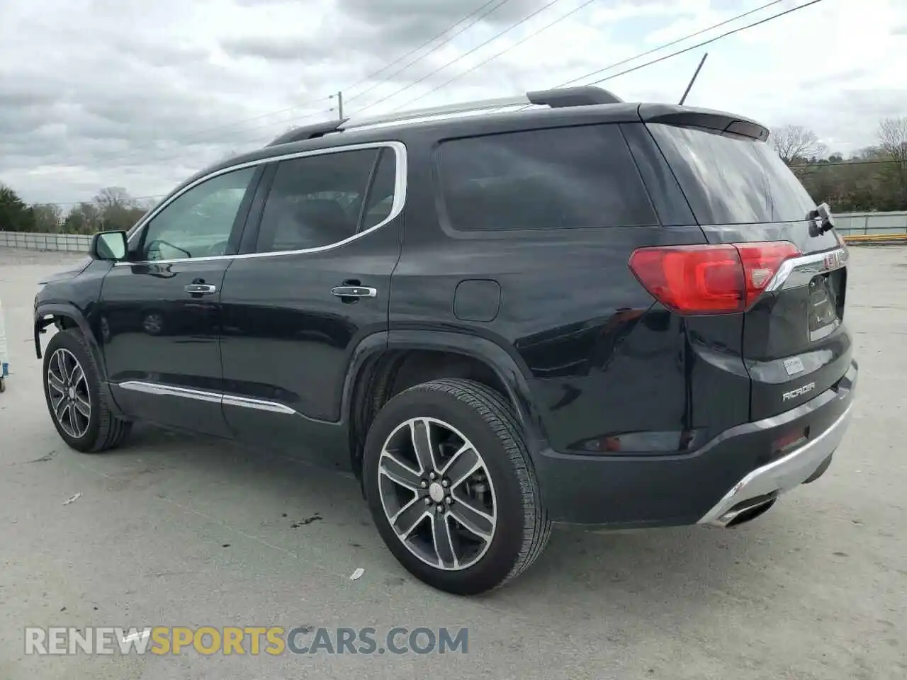 2 Photograph of a damaged car 1GKKNPLS1KZ290171 GMC ACADIA DEN 2019