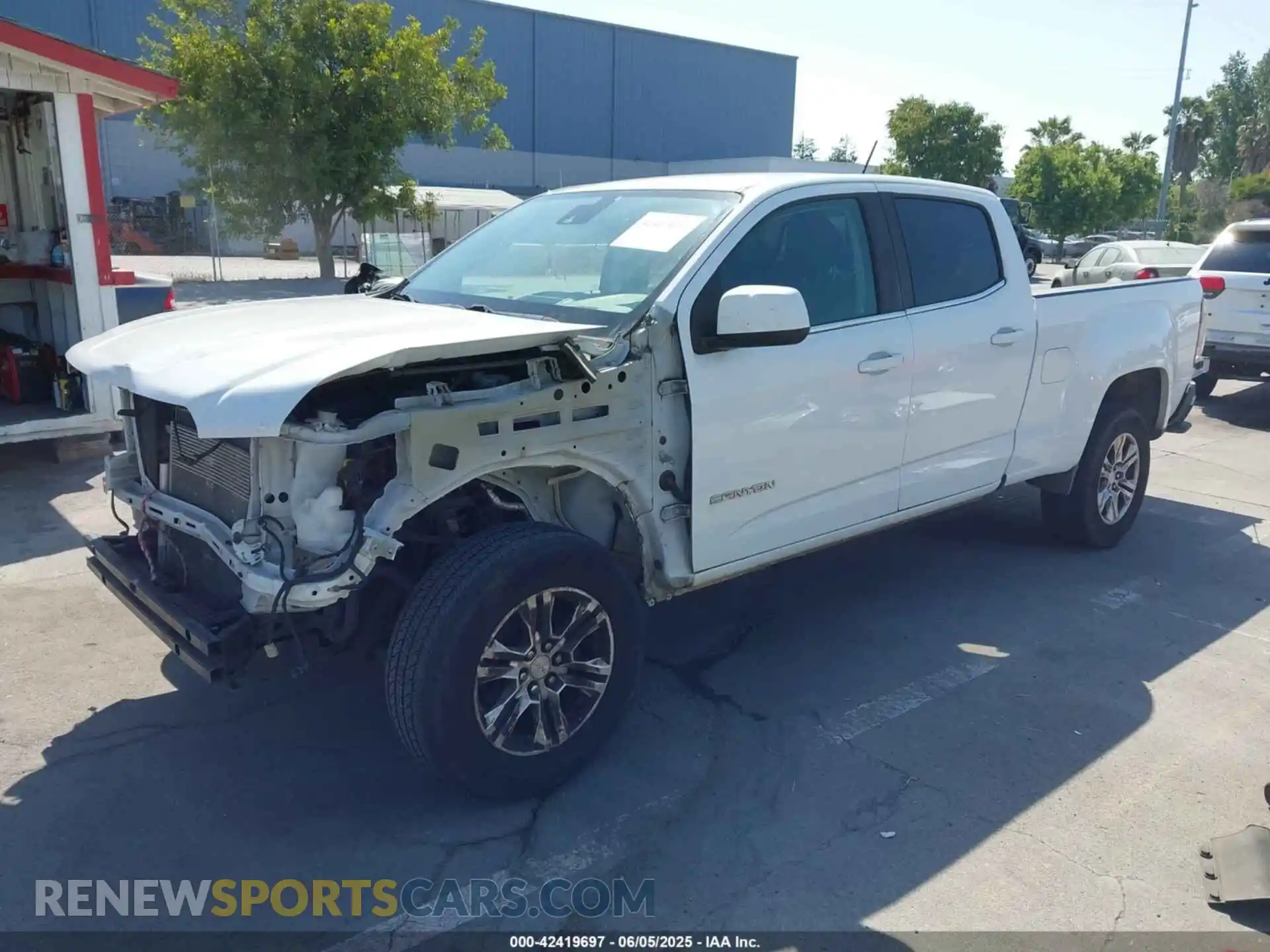 2 fotografías del automóvil dañado 1GTG5CEN1K1210562 GMC CANYON 2019
