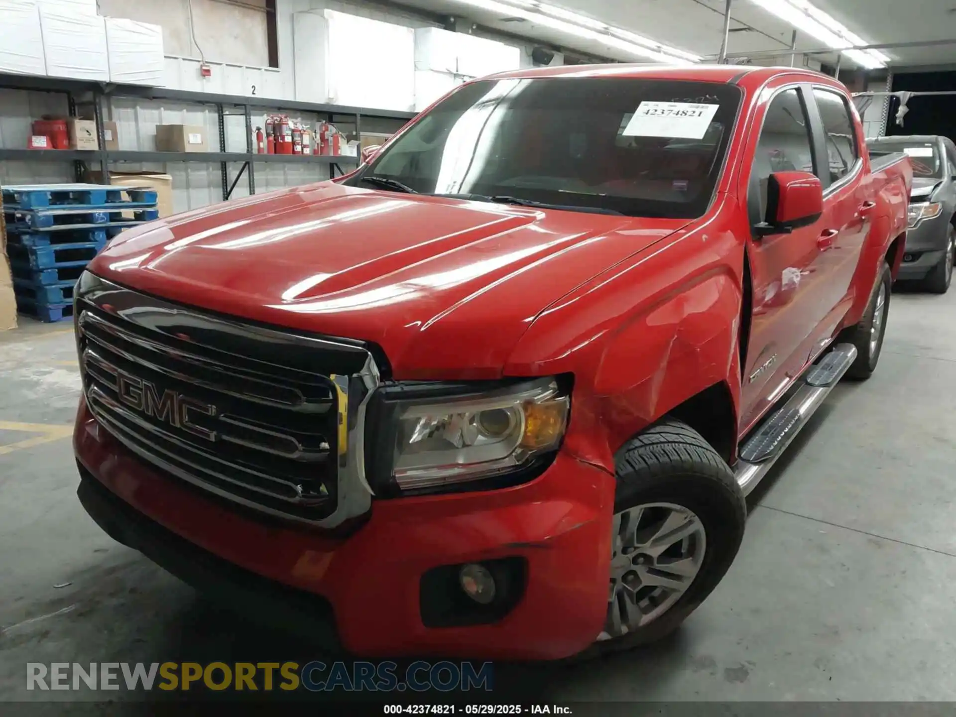 2 fotografías del automóvil dañado 1GTG5CENXK1137028 GMC CANYON 2019