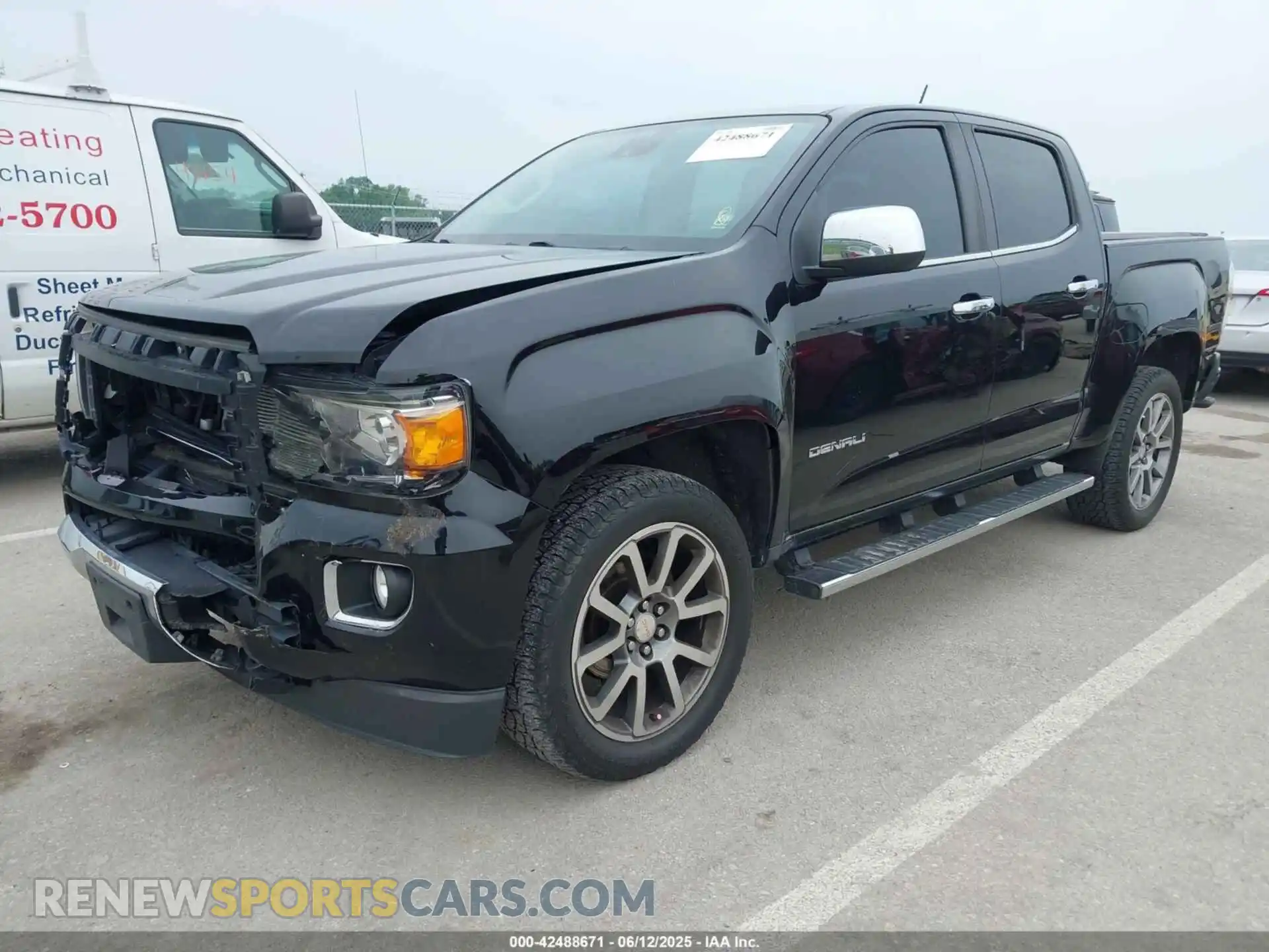 2 fotografías del automóvil dañado 1GTG6EENXK1290694 GMC CANYON 2019