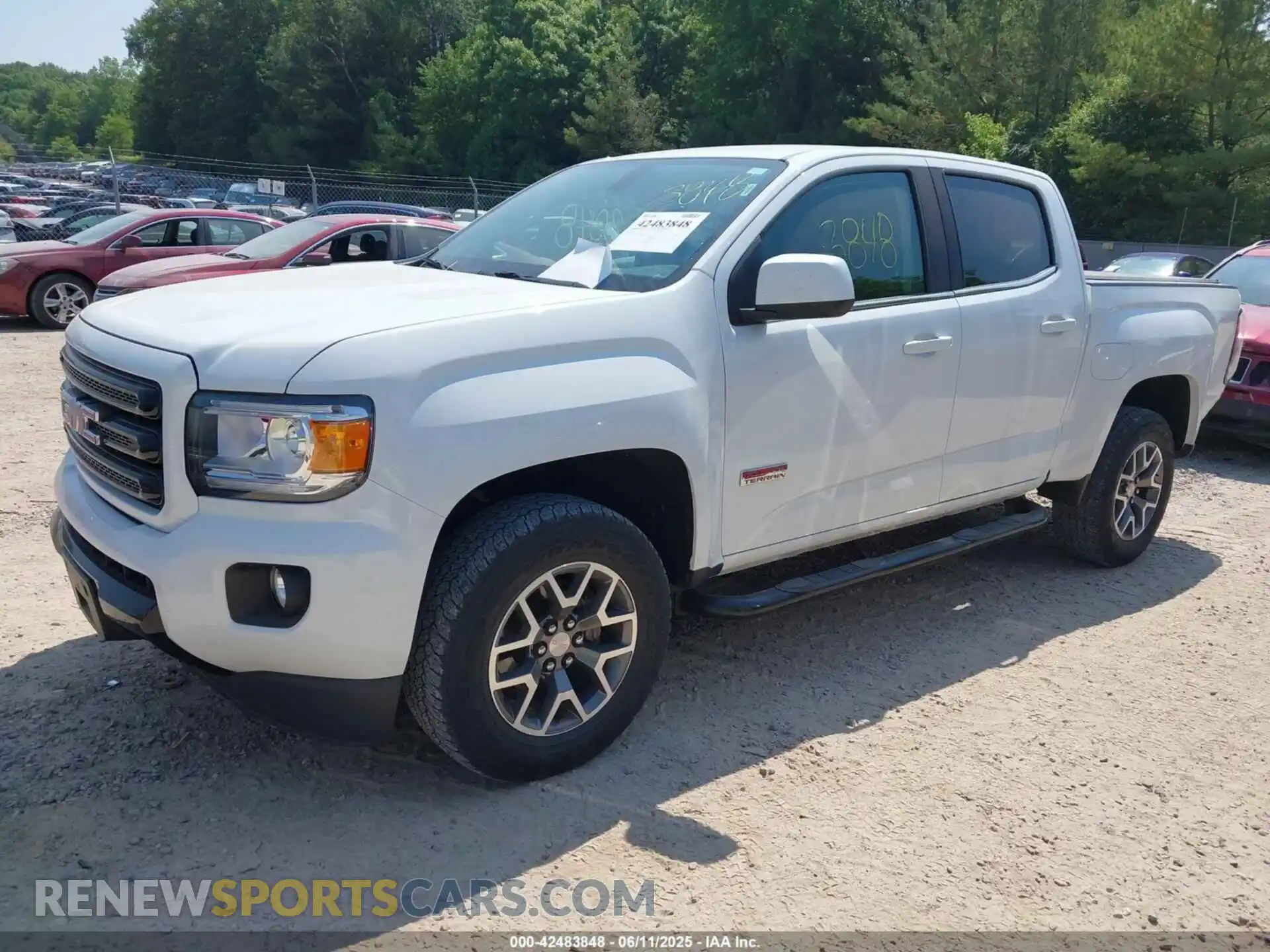 2 fotografías del automóvil dañado 1GTG6FEN1K1235590 GMC CANYON 2019