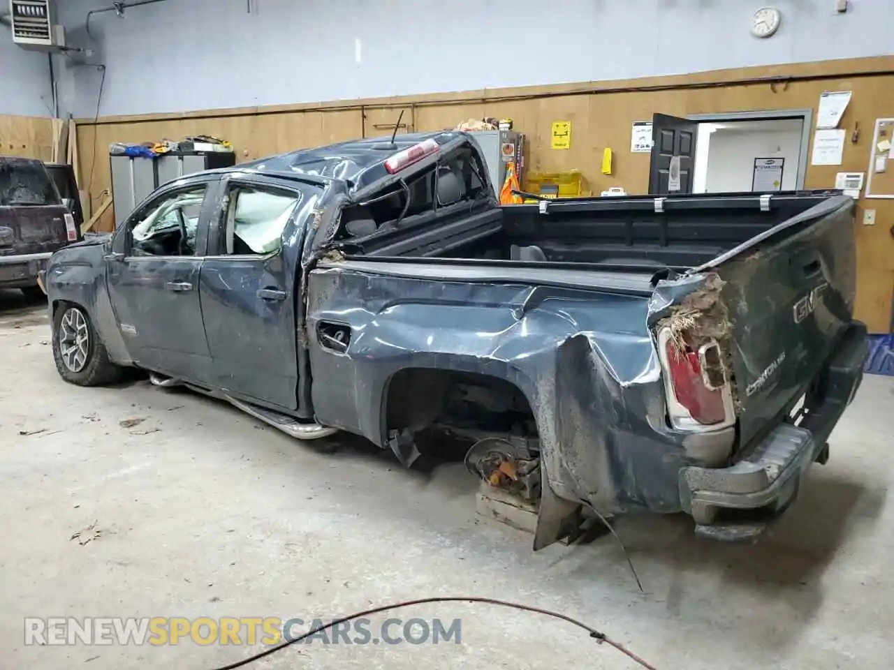 2 fotografías del automóvil dañado 1GTG6FEN6K1164791 GMC CANYON 2019