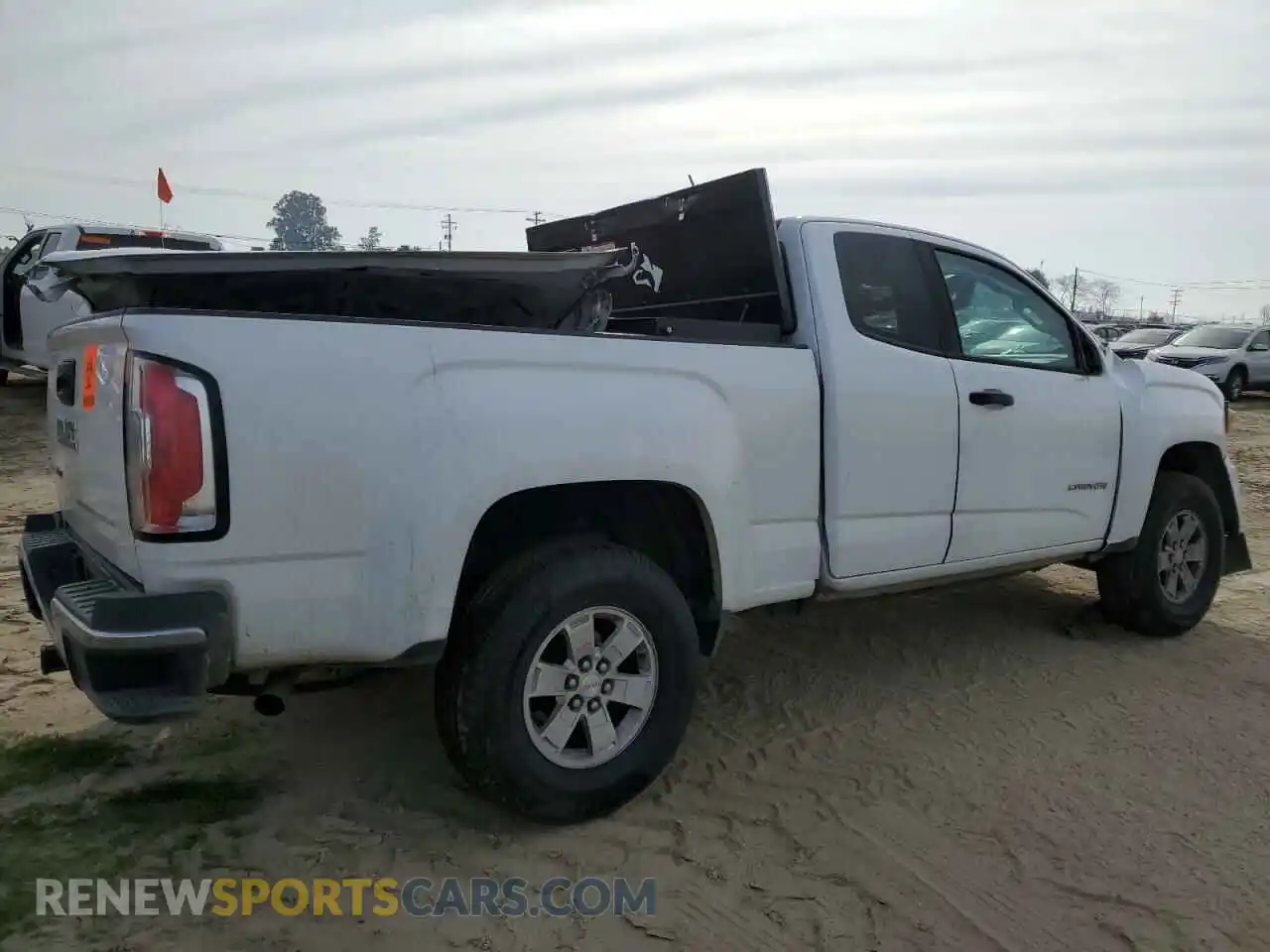 3 fotografías del automóvil dañado 1GTH5BEN6K1200866 GMC CANYON 2019