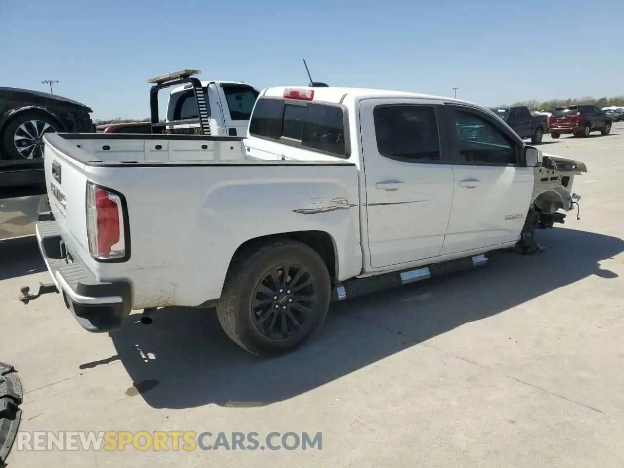 3 Photograph of a damaged car 1GTG5CENXM1293587 GMC CANYON 2021