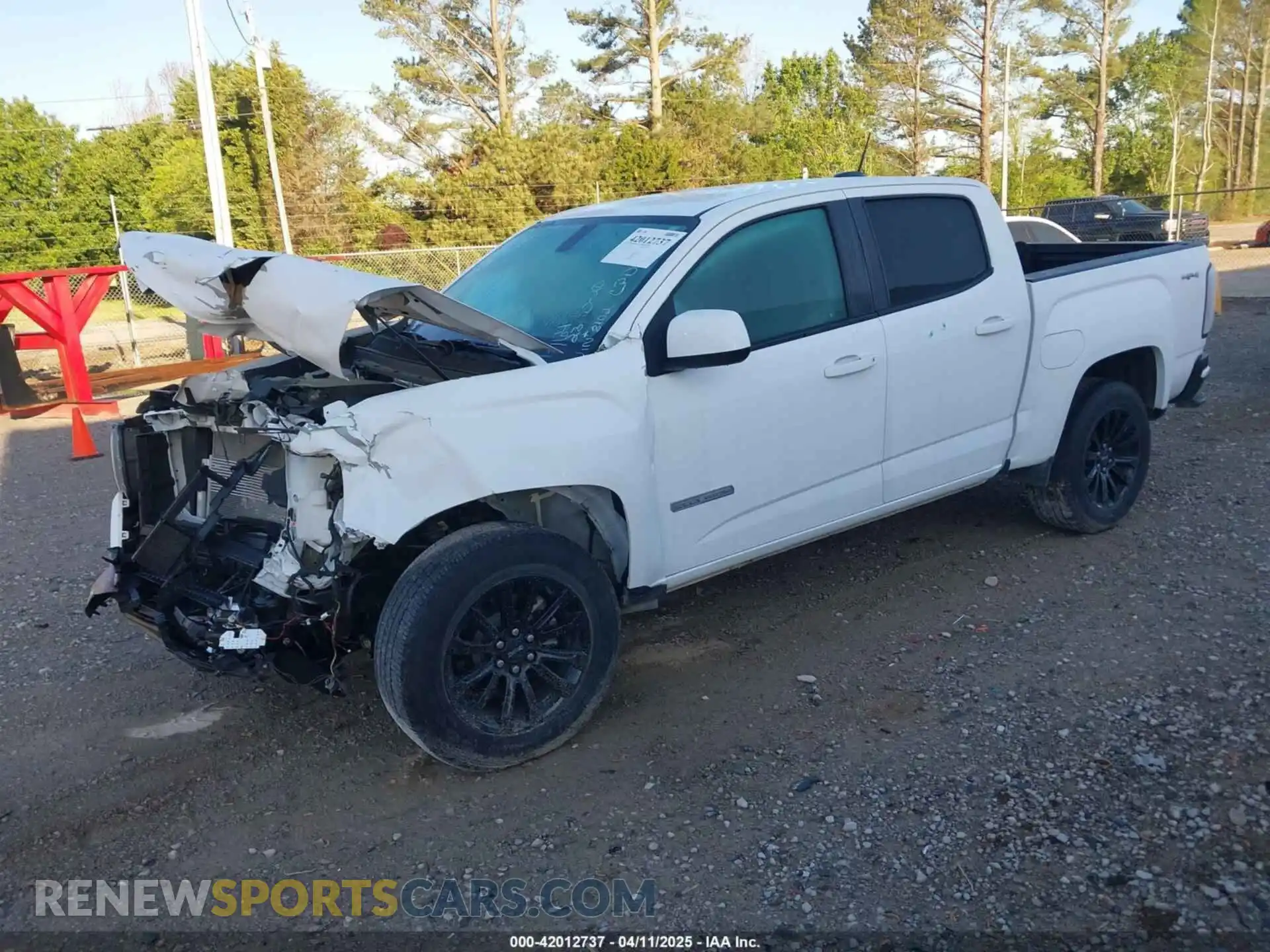 2 Photograph of a damaged car 1GTG6CEN0M1118102 GMC CANYON 2021