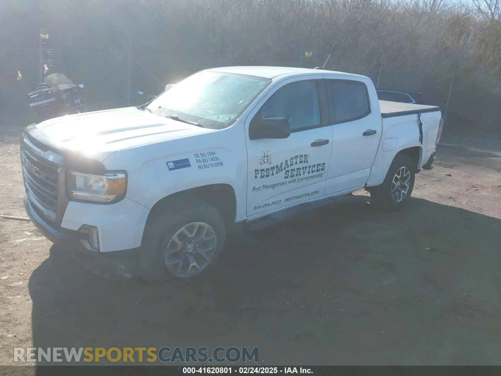 2 Photograph of a damaged car 1GTG6FEN0M1279289 GMC CANYON 2021
