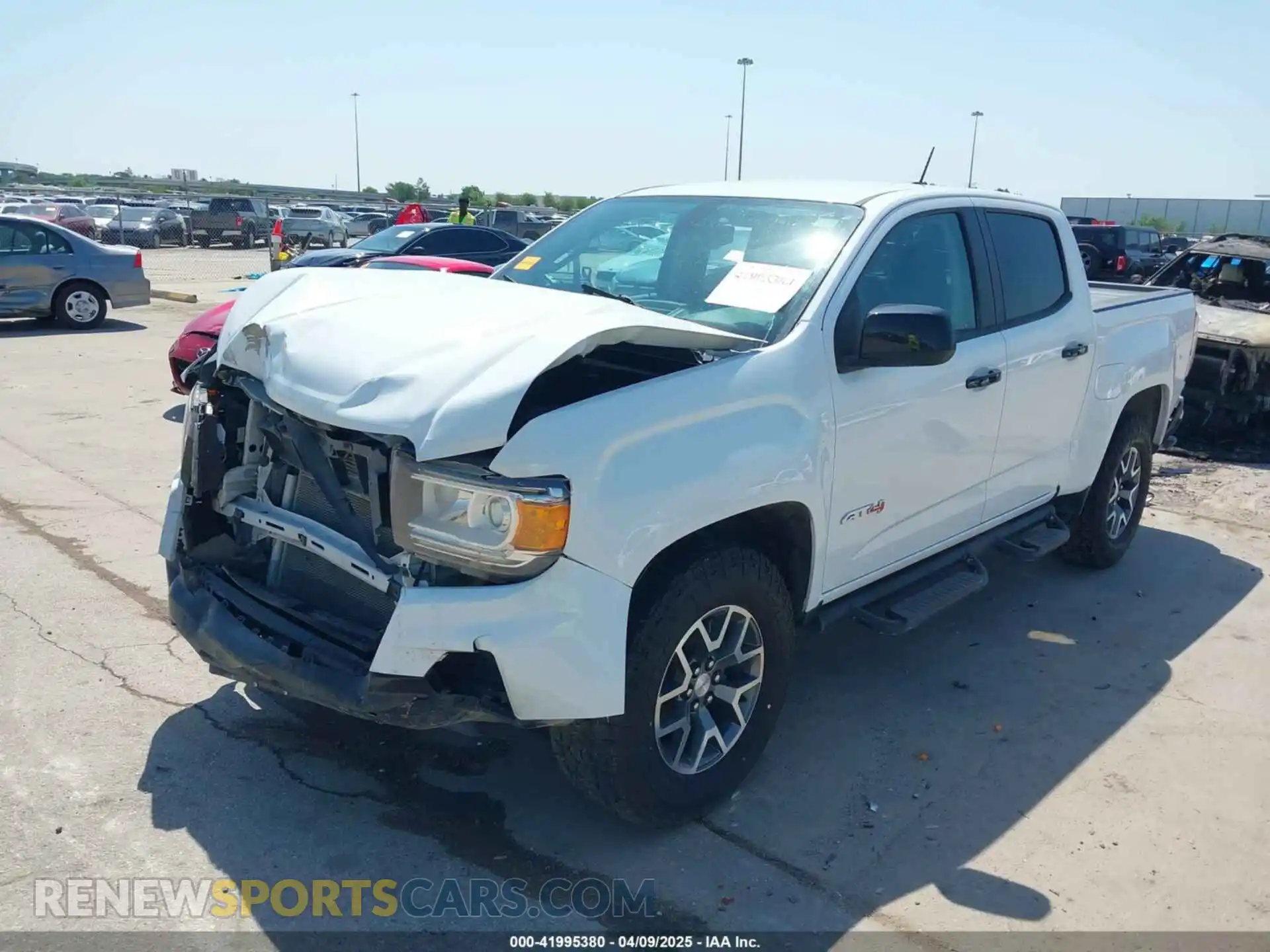 2 Photograph of a damaged car 1GTG6FEN3M1178957 GMC CANYON 2021