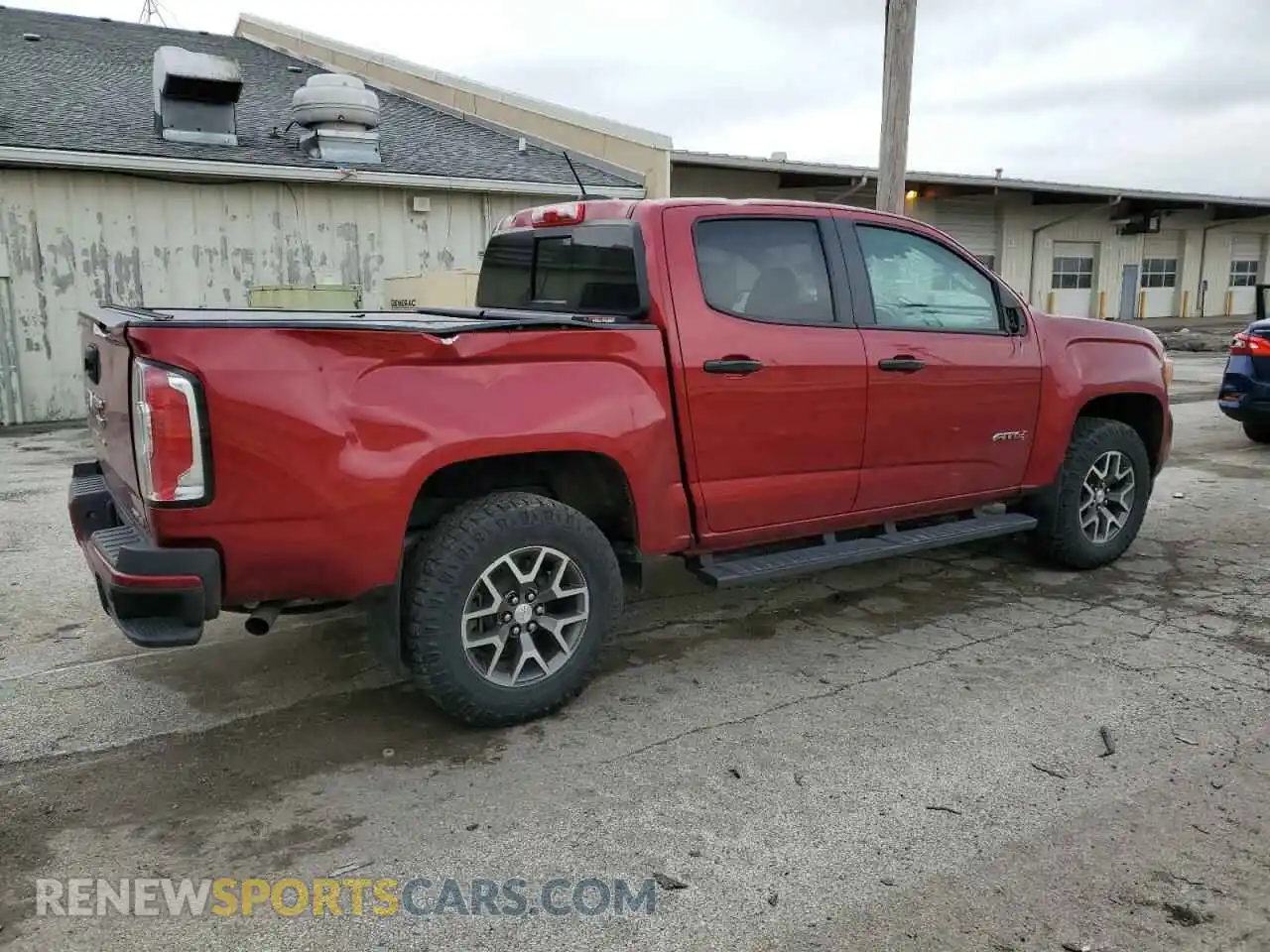 3 Photograph of a damaged car 1GTG6FENXM1185842 GMC CANYON 2021