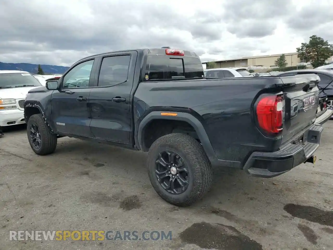2 fotografías del automóvil dañado 1GTP5BEK8P1195517 GMC CANYON 2023