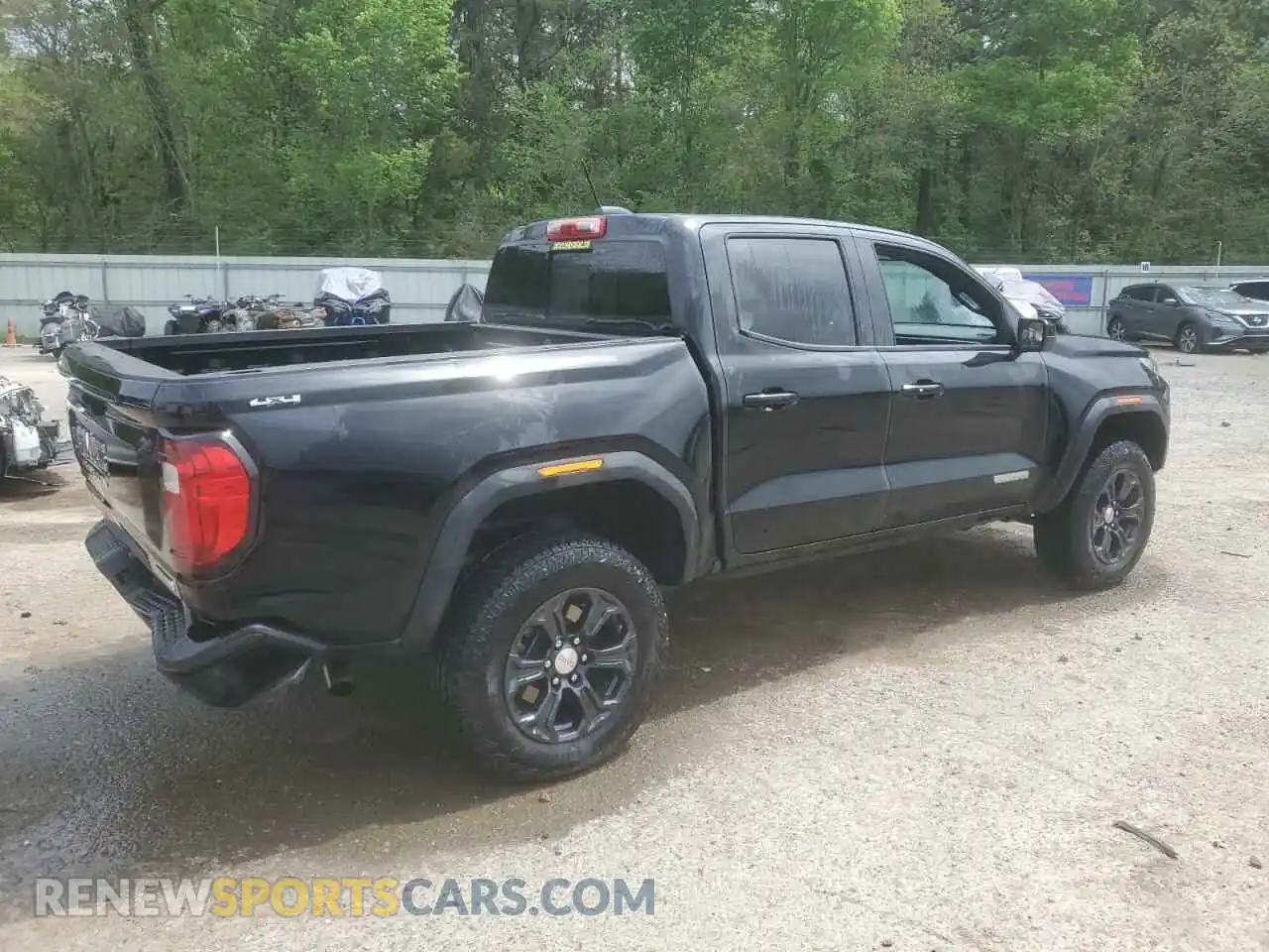 3 Фотография поврежденного автомобиля 1GTP6BEK0P1195086 GMC CANYON 2023