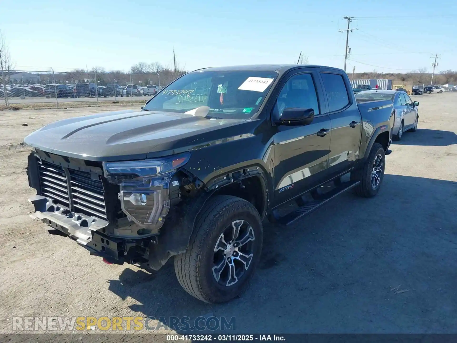 2 fotografías del automóvil dañado 1GTP6DEK1P1174713 GMC CANYON 2023
