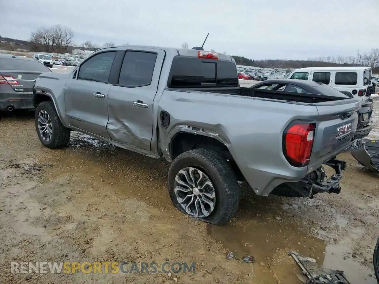 2 Photograph of a damaged car 1GTP6FEK2P1176773 GMC CANYON 2023