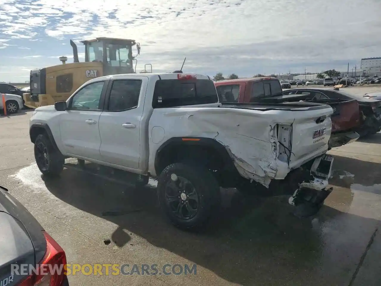 2 Photograph of a damaged car 1GTP5BEK2R1112487 GMC CANYON 2024