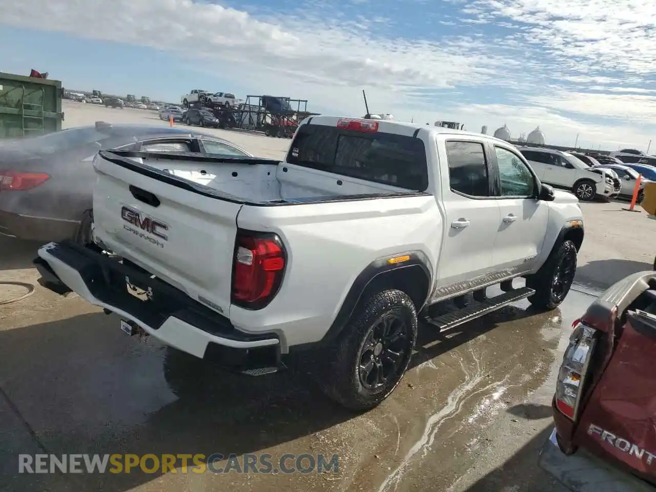 3 Photograph of a damaged car 1GTP5BEK2R1112487 GMC CANYON 2024
