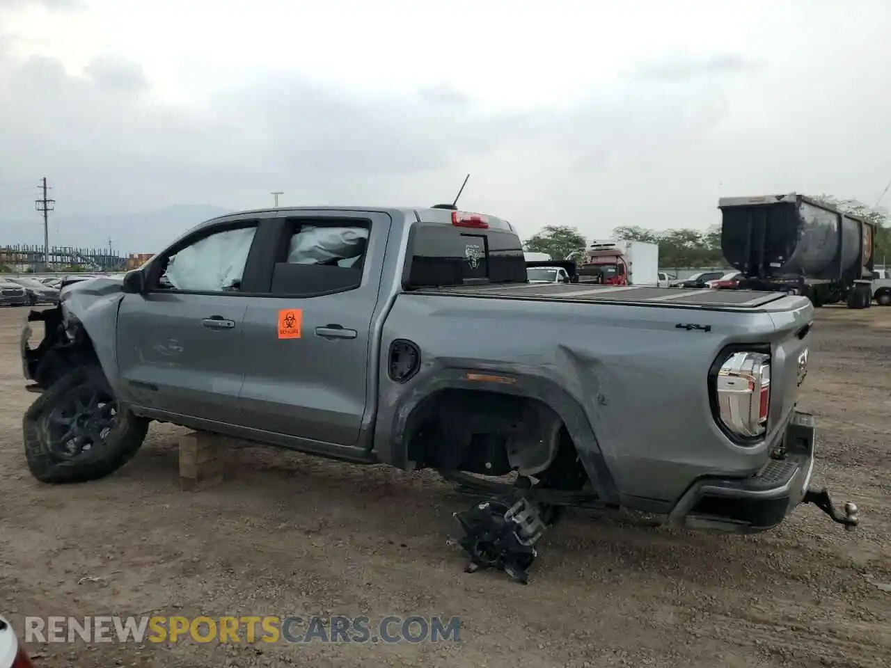 2 Photograph of a damaged car 1GTP6BEK2R1153778 GMC CANYON 2024