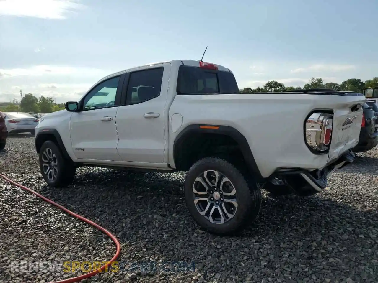 2 fotografías del automóvil dañado 1GTP6DEK6R1215291 GMC CANYON 2024