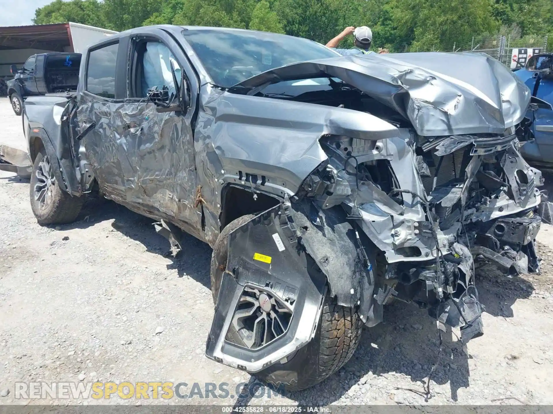 1 fotografías del automóvil dañado 1GTP6FEK7R1213206 GMC CANYON 2024