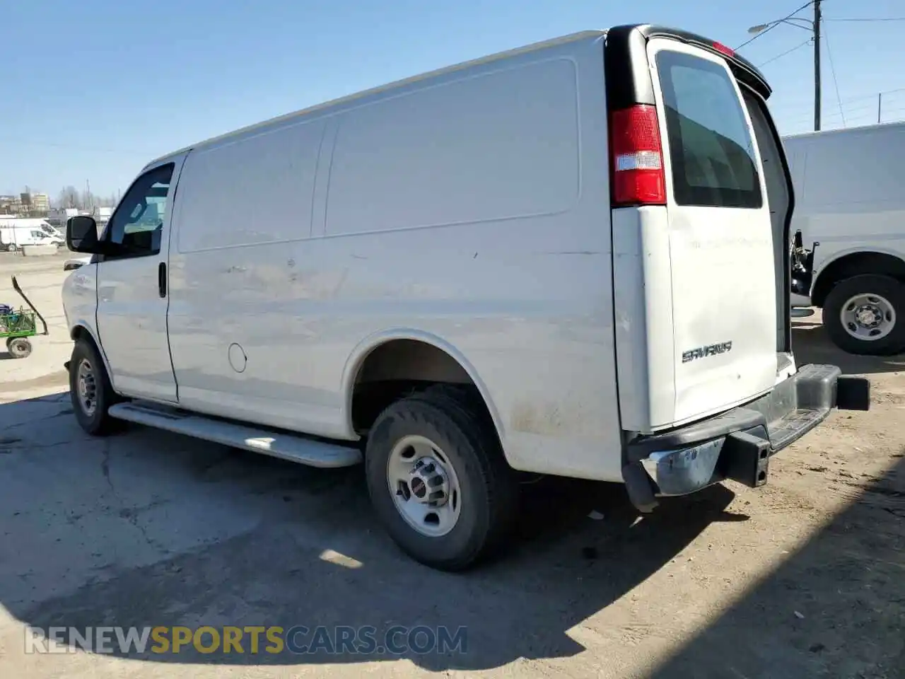 2 Photograph of a damaged car 1GTW7AFP2P1194440 GMC SAVANA 2023