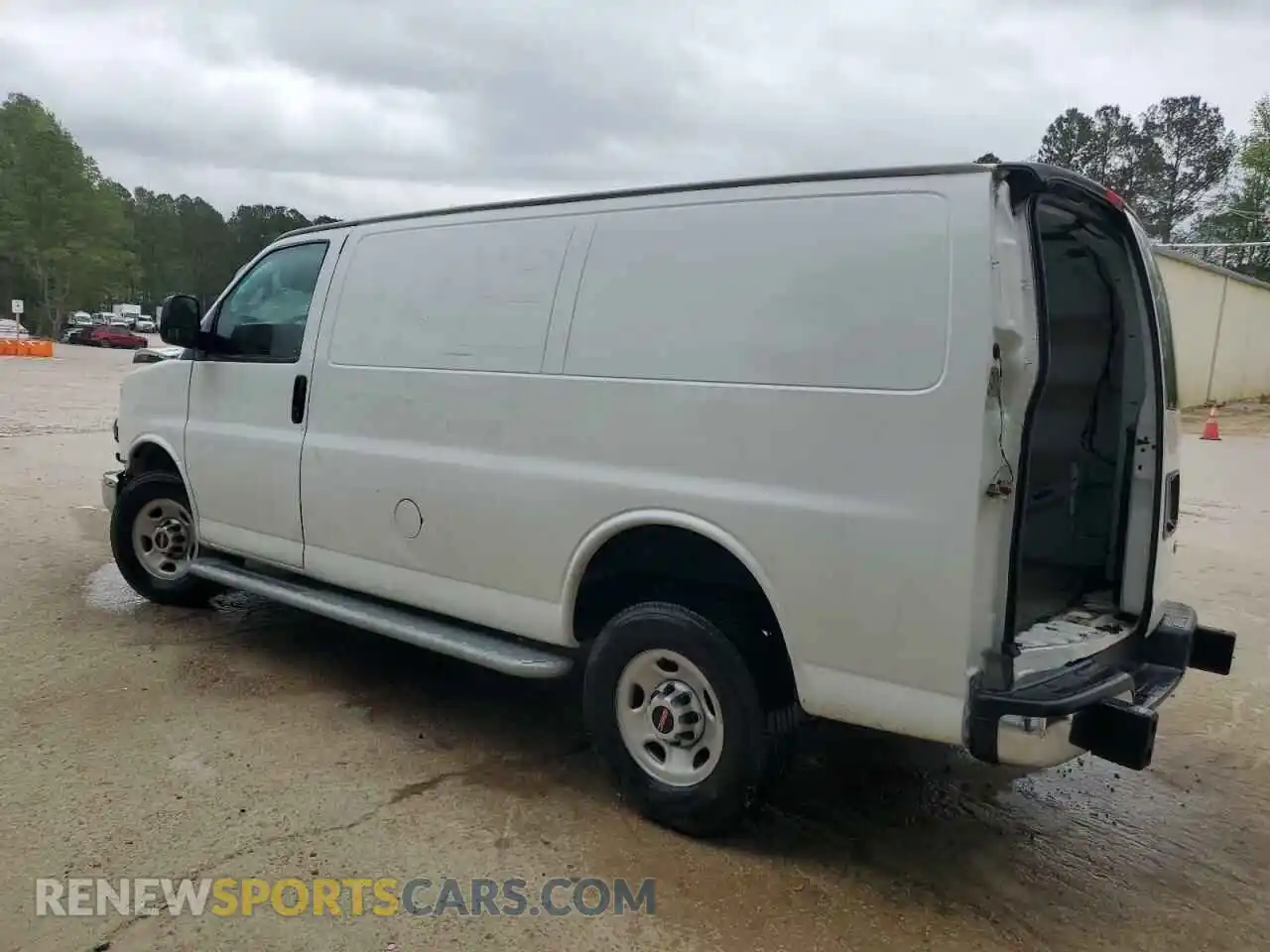 2 Photograph of a damaged car 1GTW7AFPXP1194203 GMC SAVANA 2023