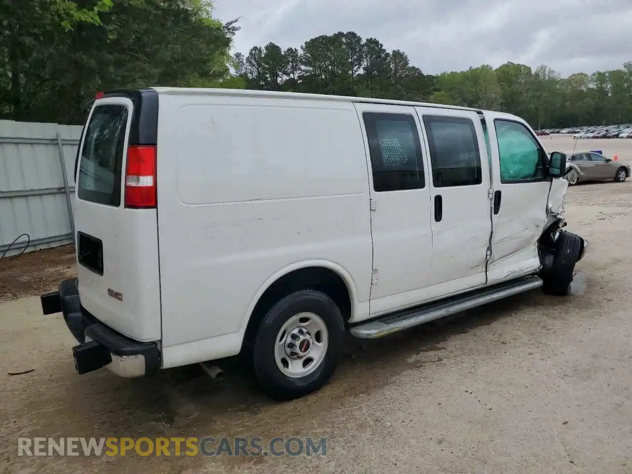 3 Photograph of a damaged car 1GTW7AFPXP1194203 GMC SAVANA 2023