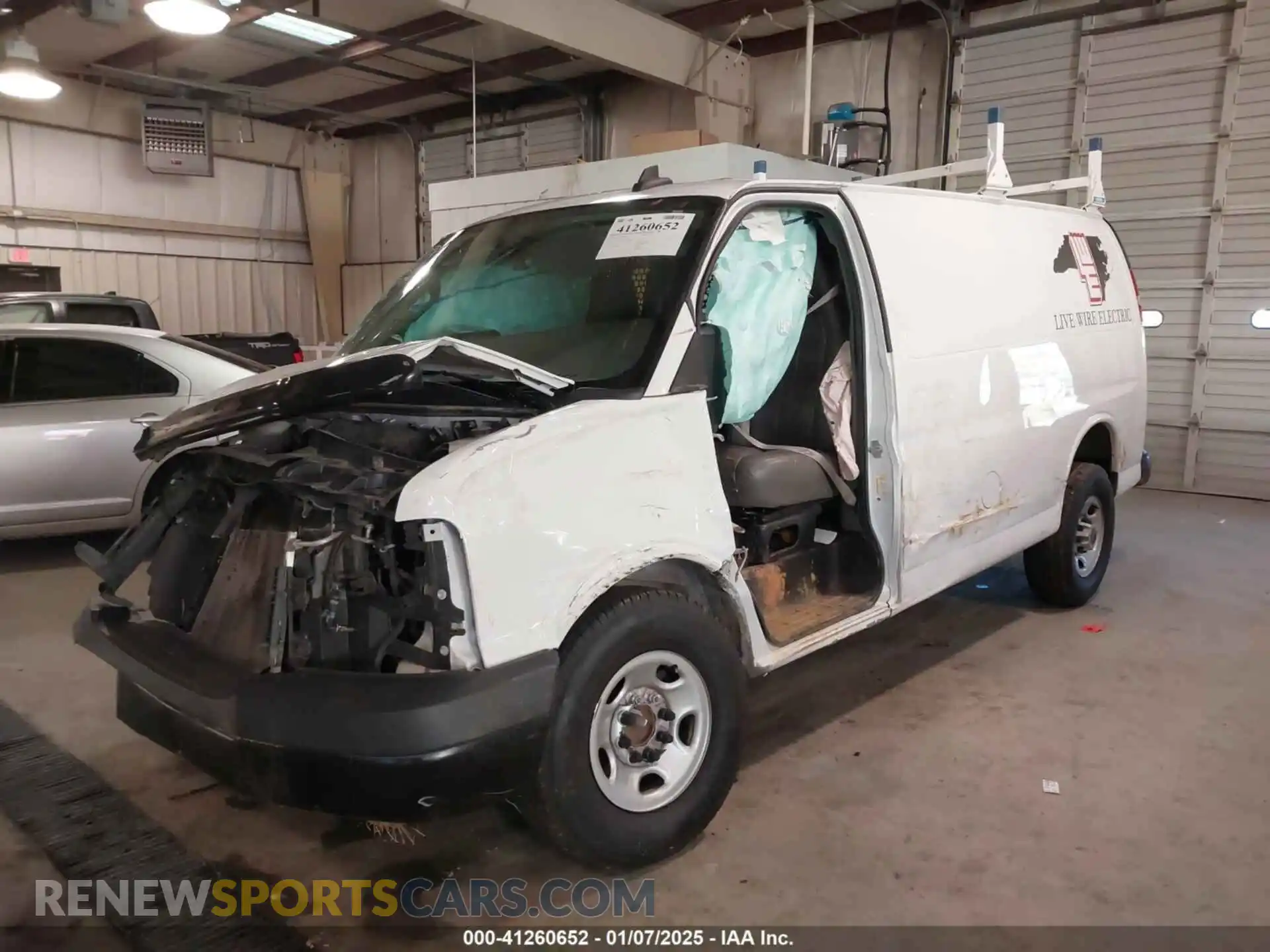2 Photograph of a damaged car 1GTW7AFP2L1273696 GMC SAVANA CARGO 2020