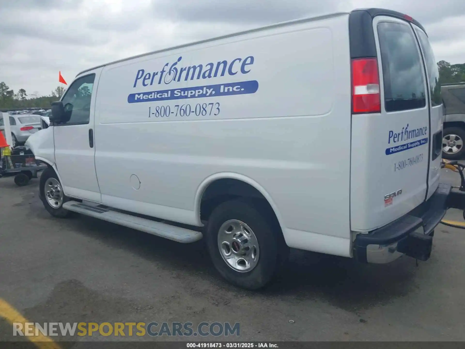 3 Photograph of a damaged car 1GTW7AFPXM1307496 GMC SAVANA CARGO 2021