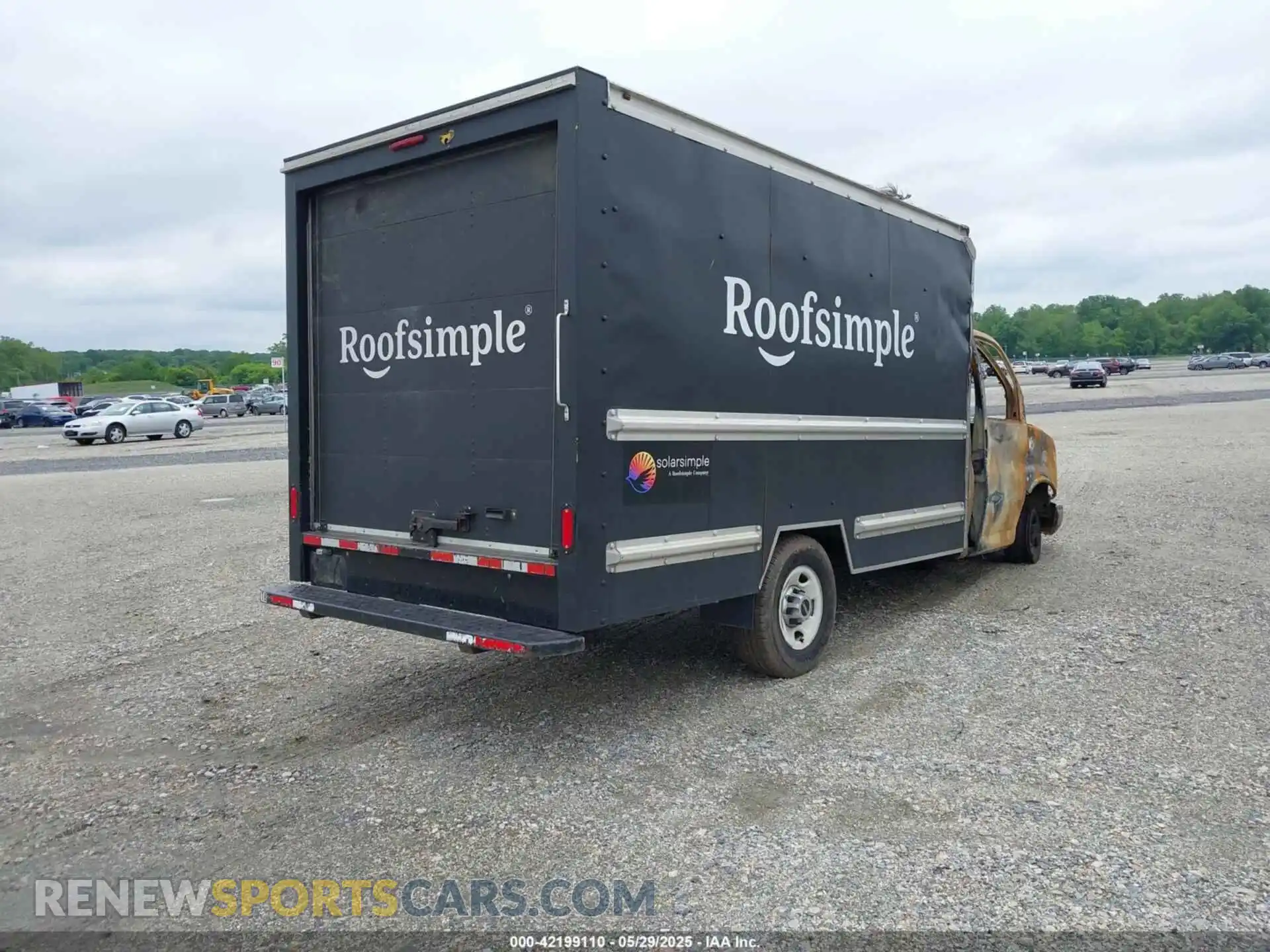 3 Photograph of a damaged car 1GD07RFP2K1176691 GMC SAVANA CUTAWAY 2019