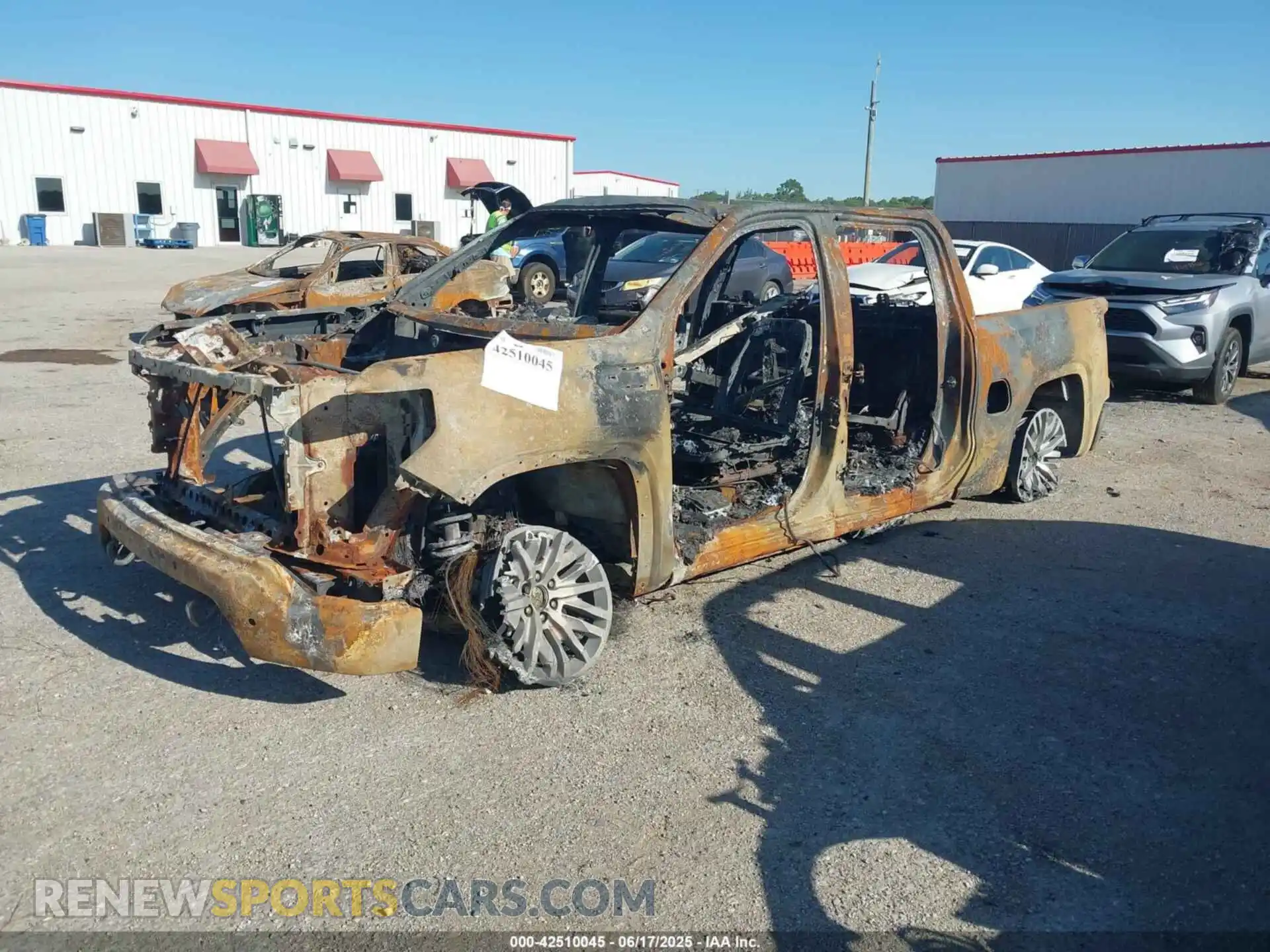 2 fotografías del automóvil dañado 1GTU9FEL9KZ123100 GMC SIERRA 1500 2019