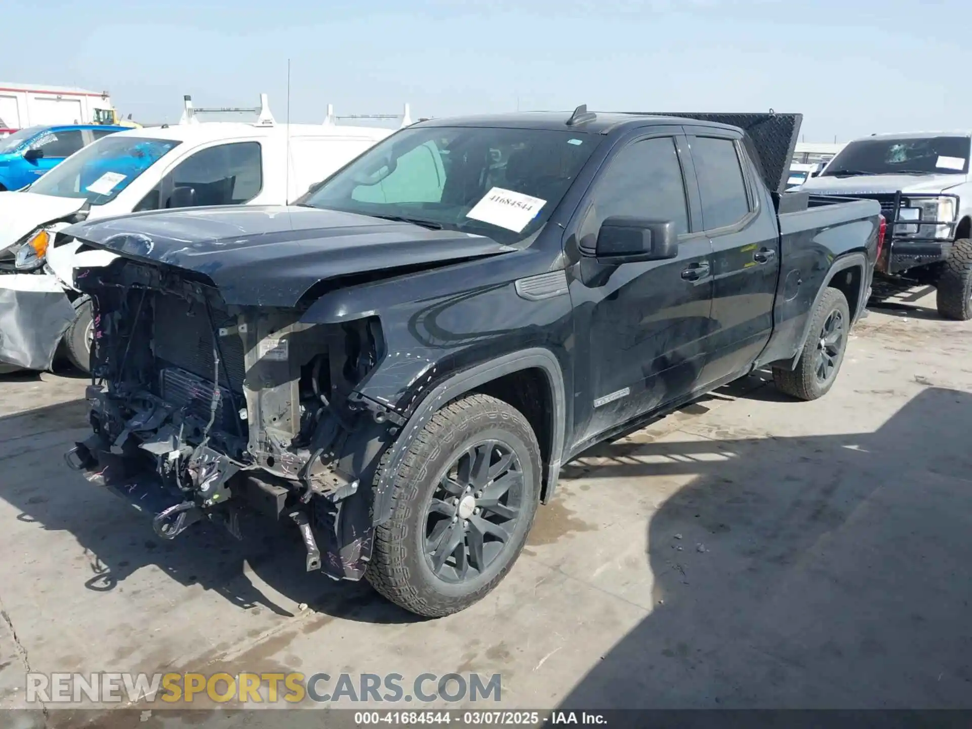 2 Фотография поврежденного автомобиля 1GTR8CEK1LZ153997 GMC SIERRA 1500 2020