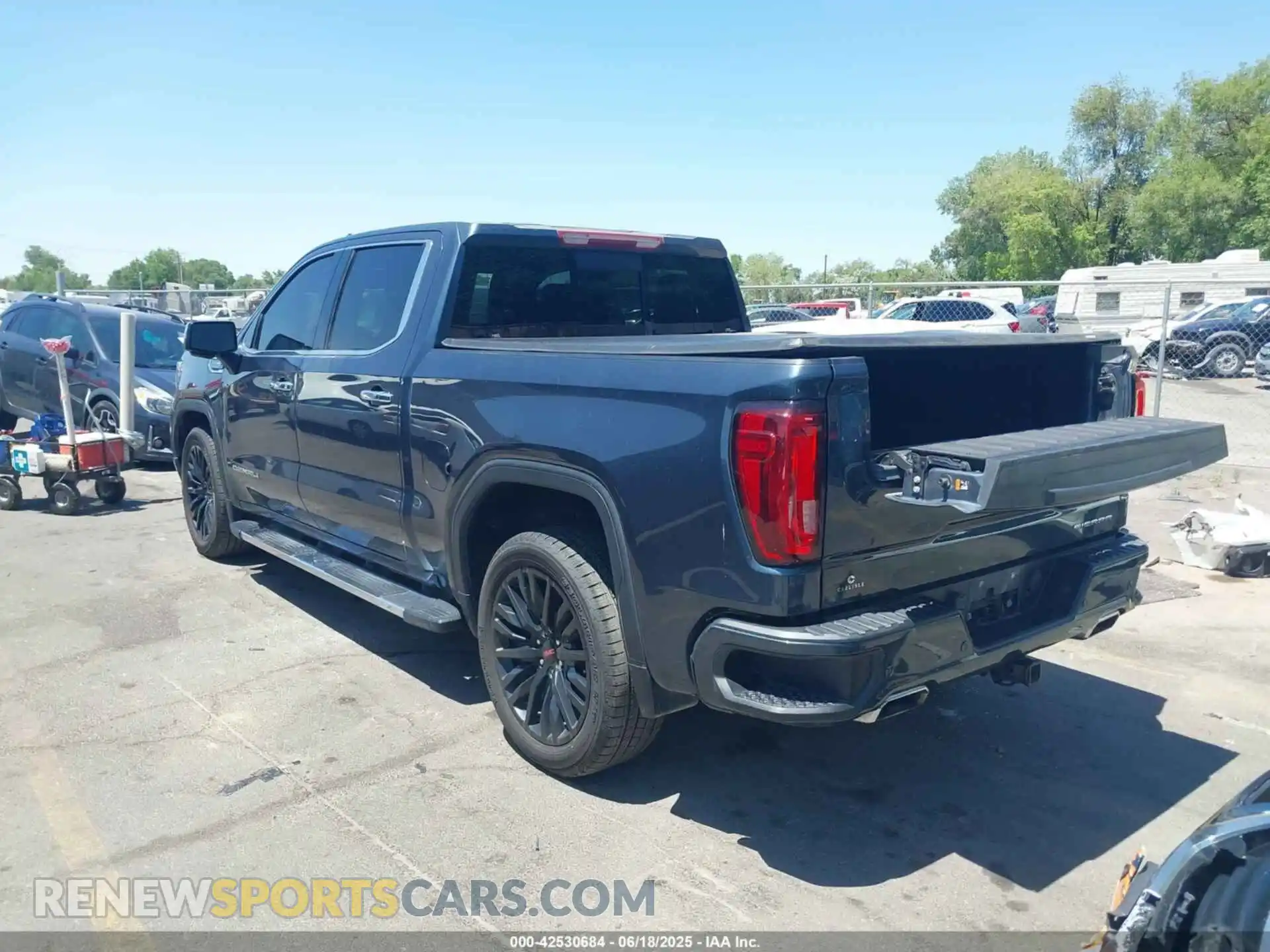 3 Фотография поврежденного автомобиля 3GTP8FED4LG422455 GMC SIERRA 1500 2020