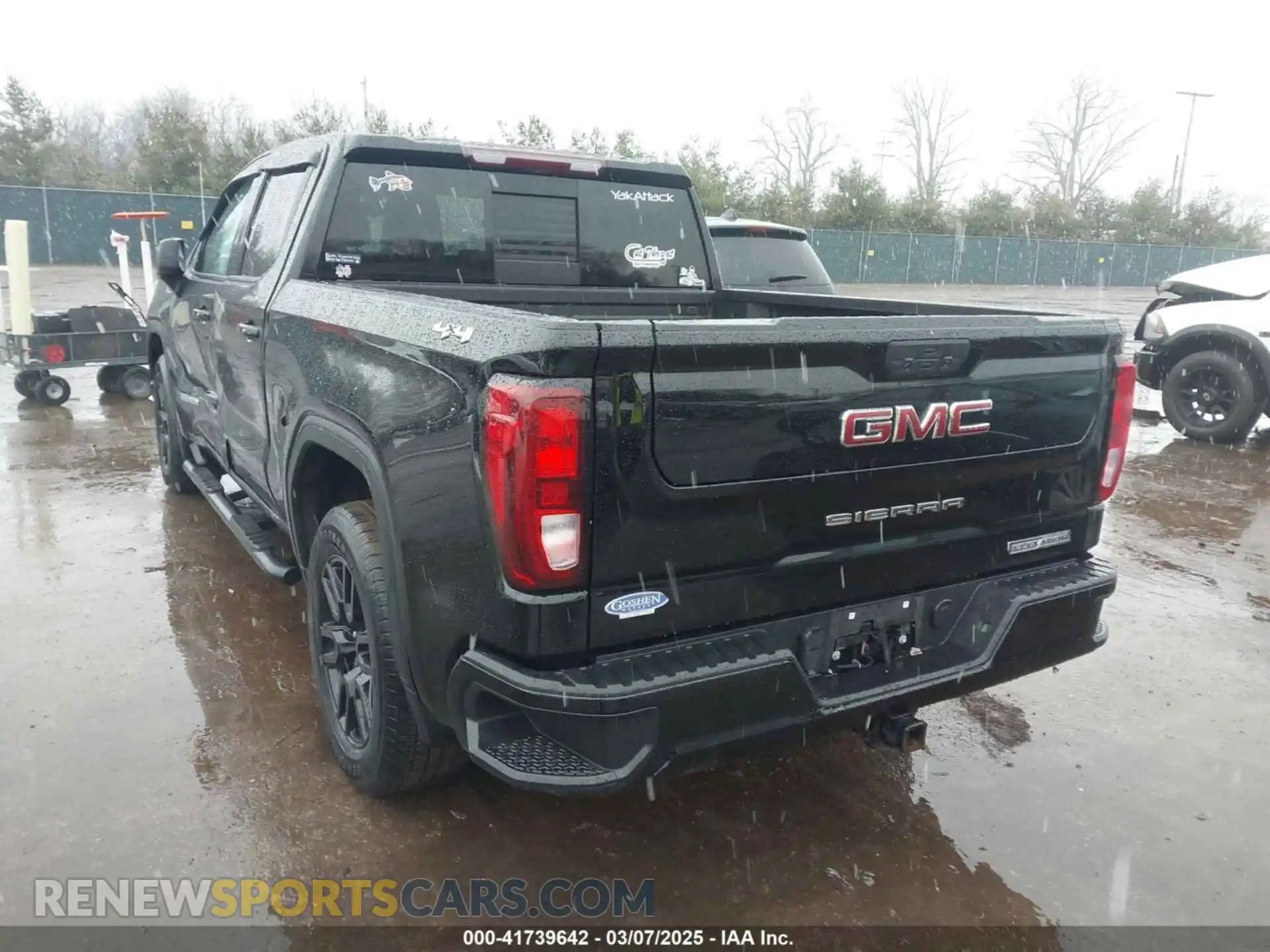 3 Photograph of a damaged car 1GTP9CEK3MZ346965 GMC SIERRA 1500 2021