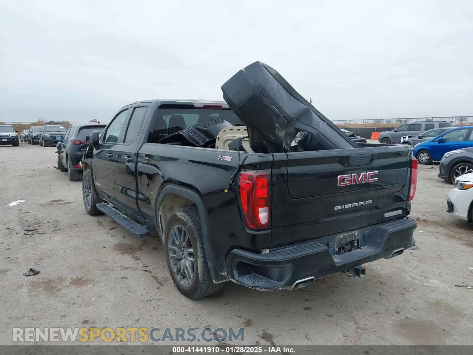 3 Photograph of a damaged car 1GTR9CED3MZ444324 GMC SIERRA 1500 2021