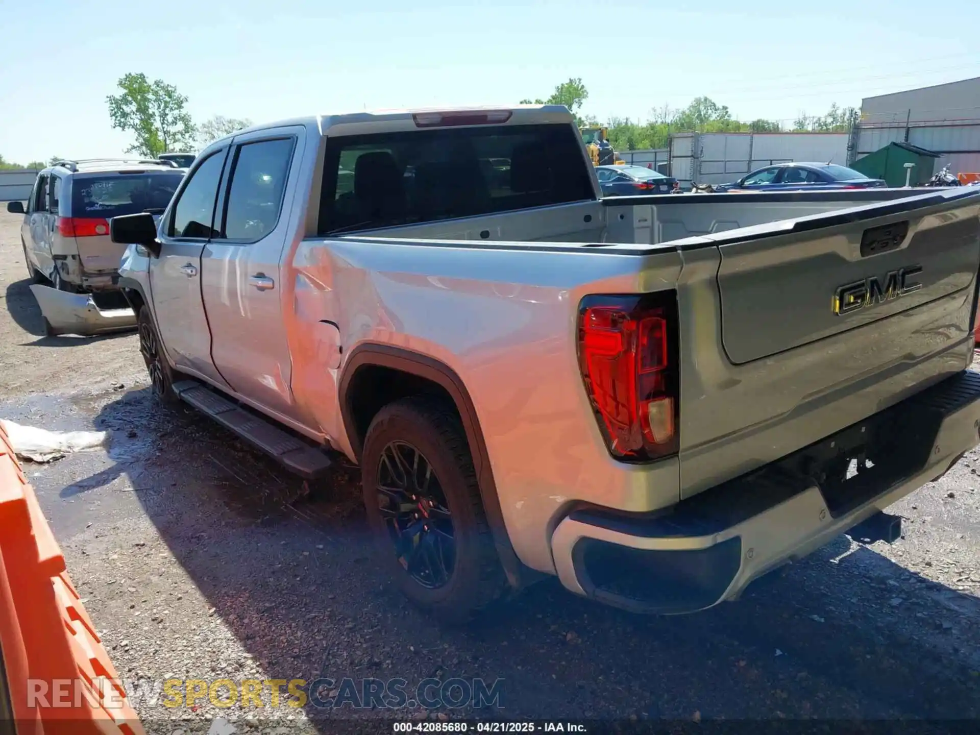 3 Photograph of a damaged car 1GTU9CEDXMZ141017 GMC SIERRA 1500 2021