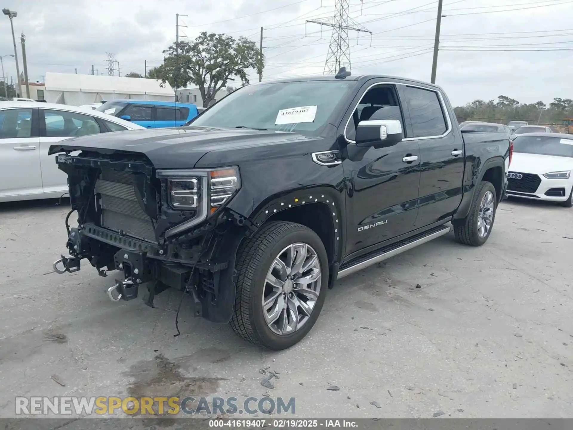 2 Photograph of a damaged car 3GTPHGEDXRG101129 GMC SIERRA 1500 2024