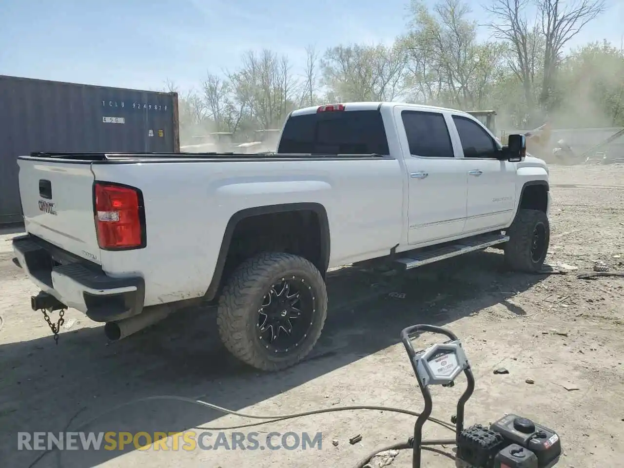 3 Photograph of a damaged car 1GT42WEY2KF160491 GMC SIERRA 2019