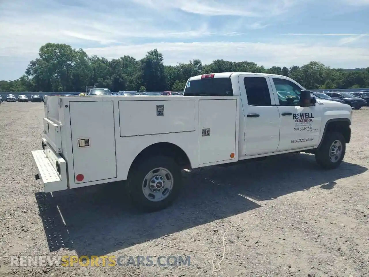 3 Photograph of a damaged car 2GD21NEG9K1201407 GMC SIERRA 2019
