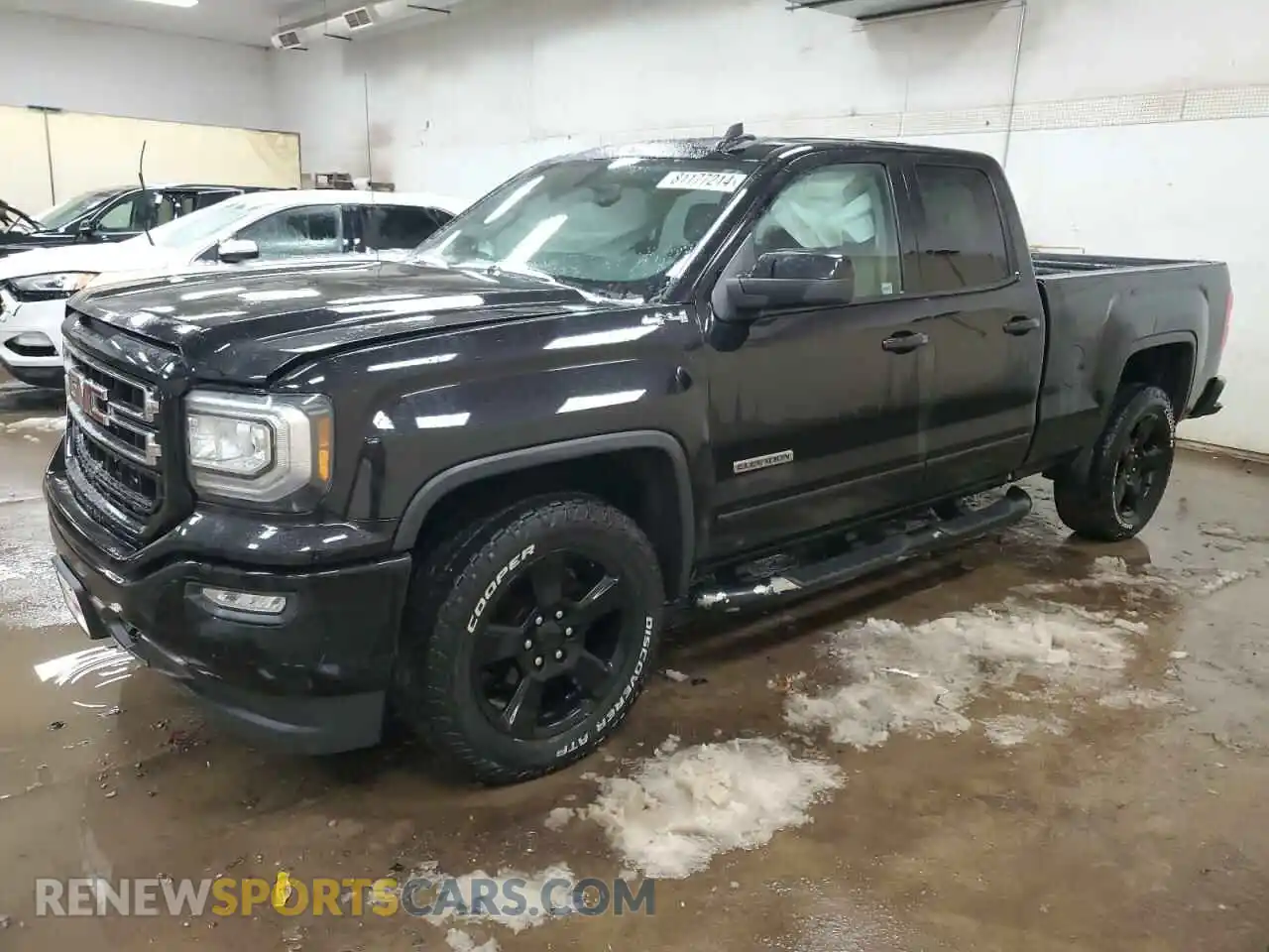 1 Photograph of a damaged car 2GTV2LEC0K1124314 GMC SIERRA 2019